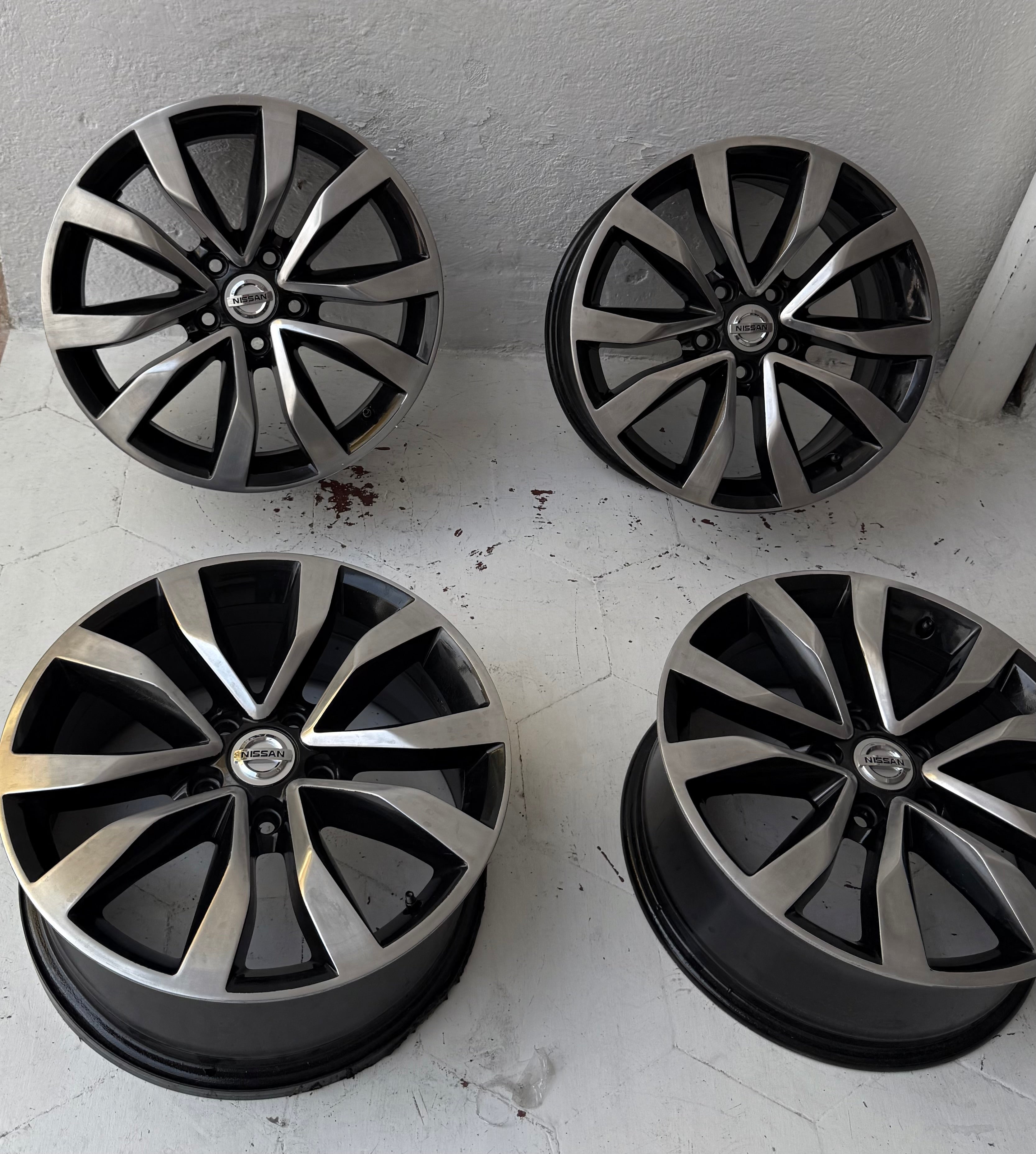 4 Rines 17” Nissan – 5×114