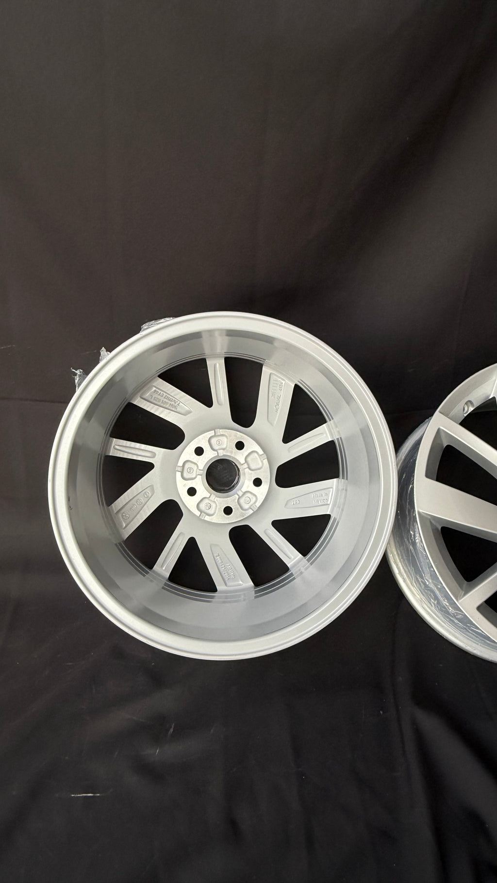 4 Rines 17” Volkswagen Golf TSI A8 A7 Originales Nuevos