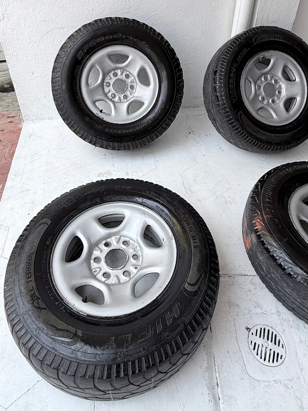 4 Rines 16” Chevrolet Silverado, Cheyenne, Suburban y Express Van – 6×139