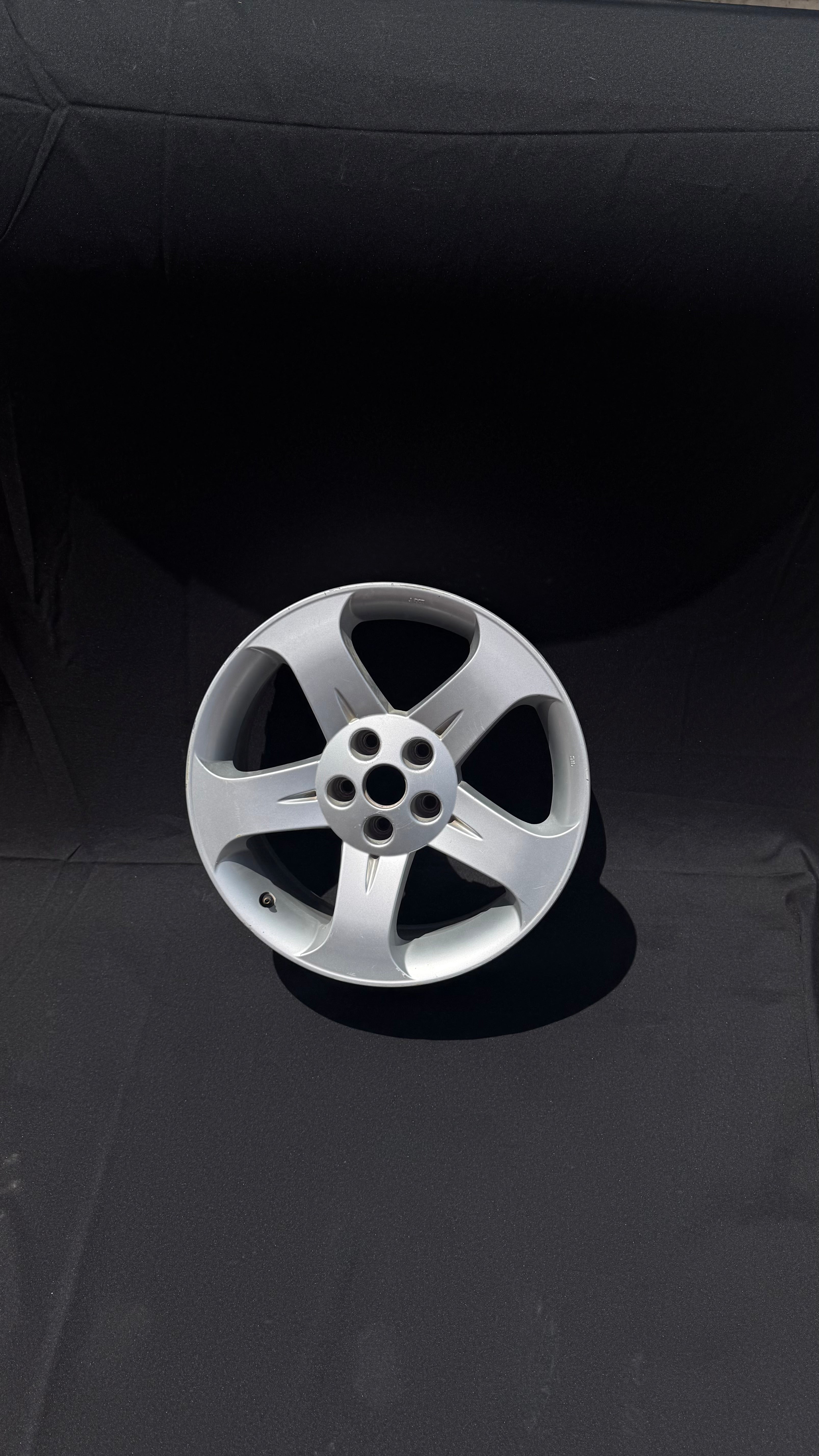 1 Rin 18” Nissan Rogue / Murano Original 5-114