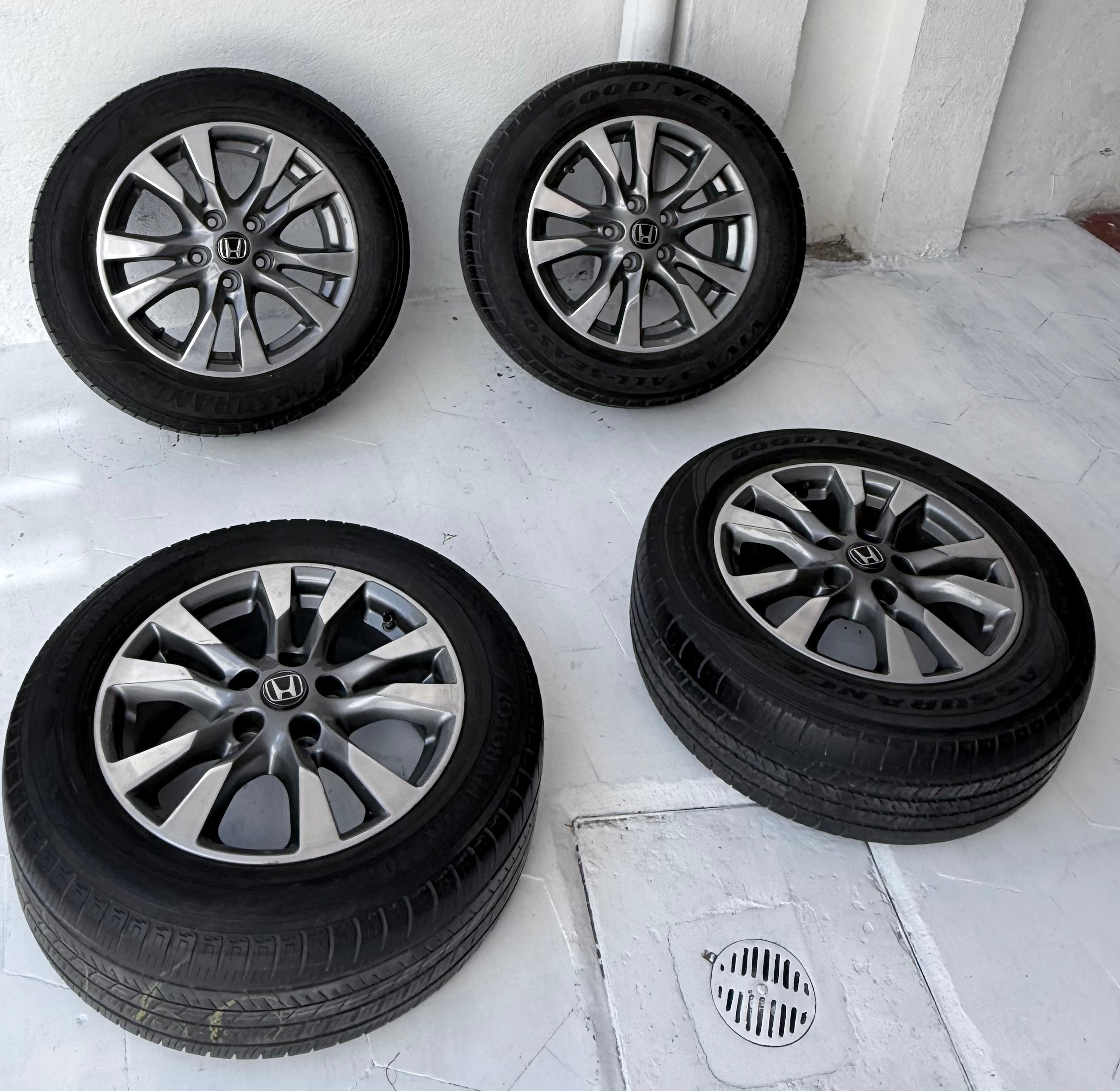 4 Rines con llantas 16” Honda HR-V, CR-V, Civic y Accord – 5×114