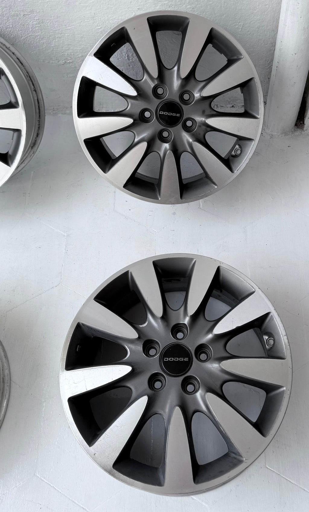 4 Rines 17” Dodge Voyager, Caravan, Nitro, Avenger y 300C – 5×114