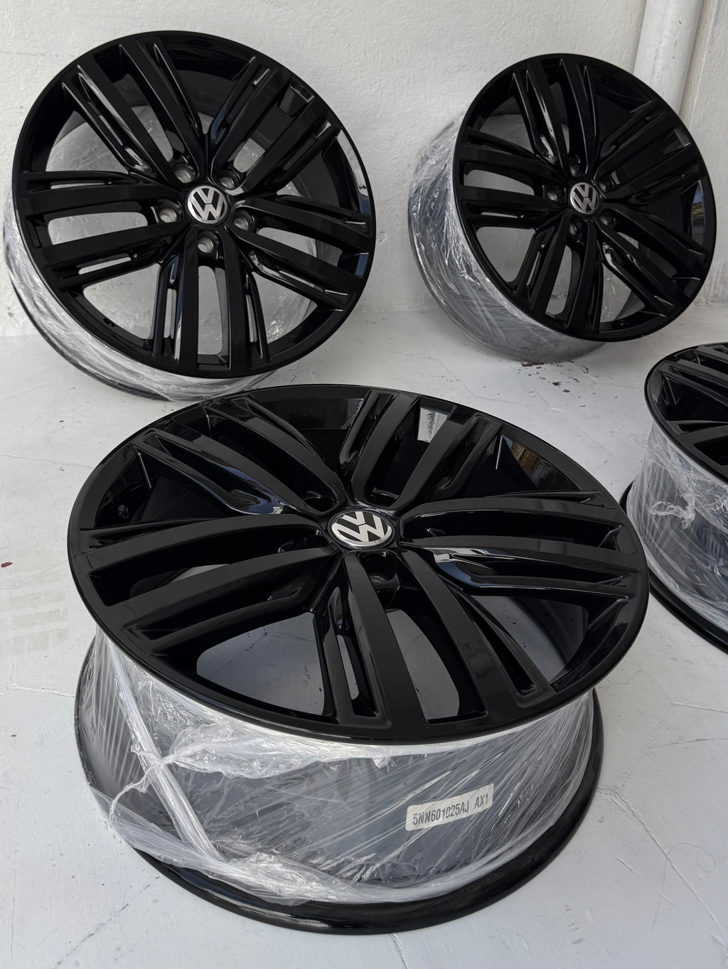 4 Rines Nuevos 19” Volkswagen Tiguan, Taos, Jetta MK7 y Jetta MK6 5X114