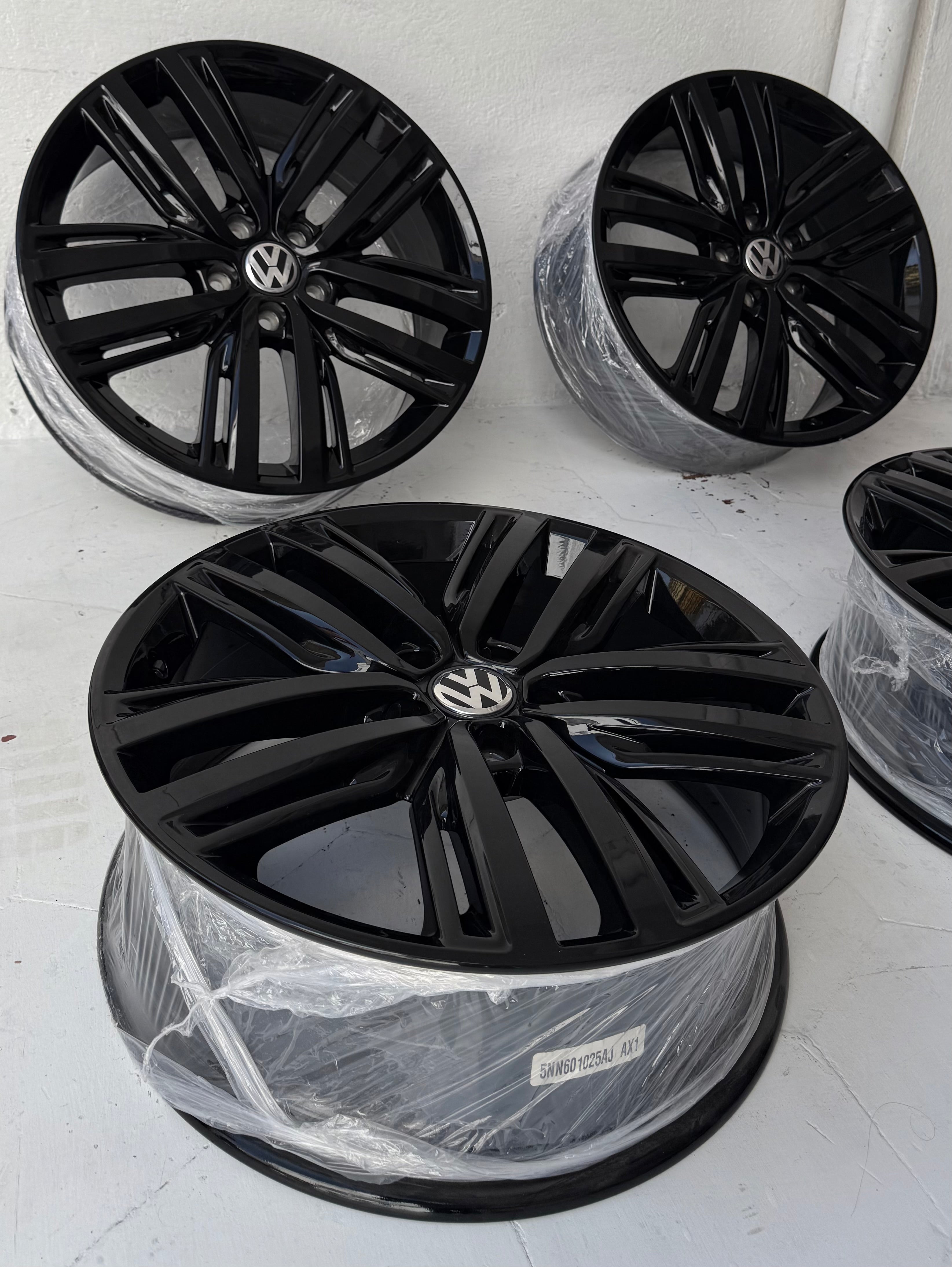 4 Rines Nuevos 19” Volkswagen Tiguan, Taos, Jetta MK7 y Jetta MK6 5X114