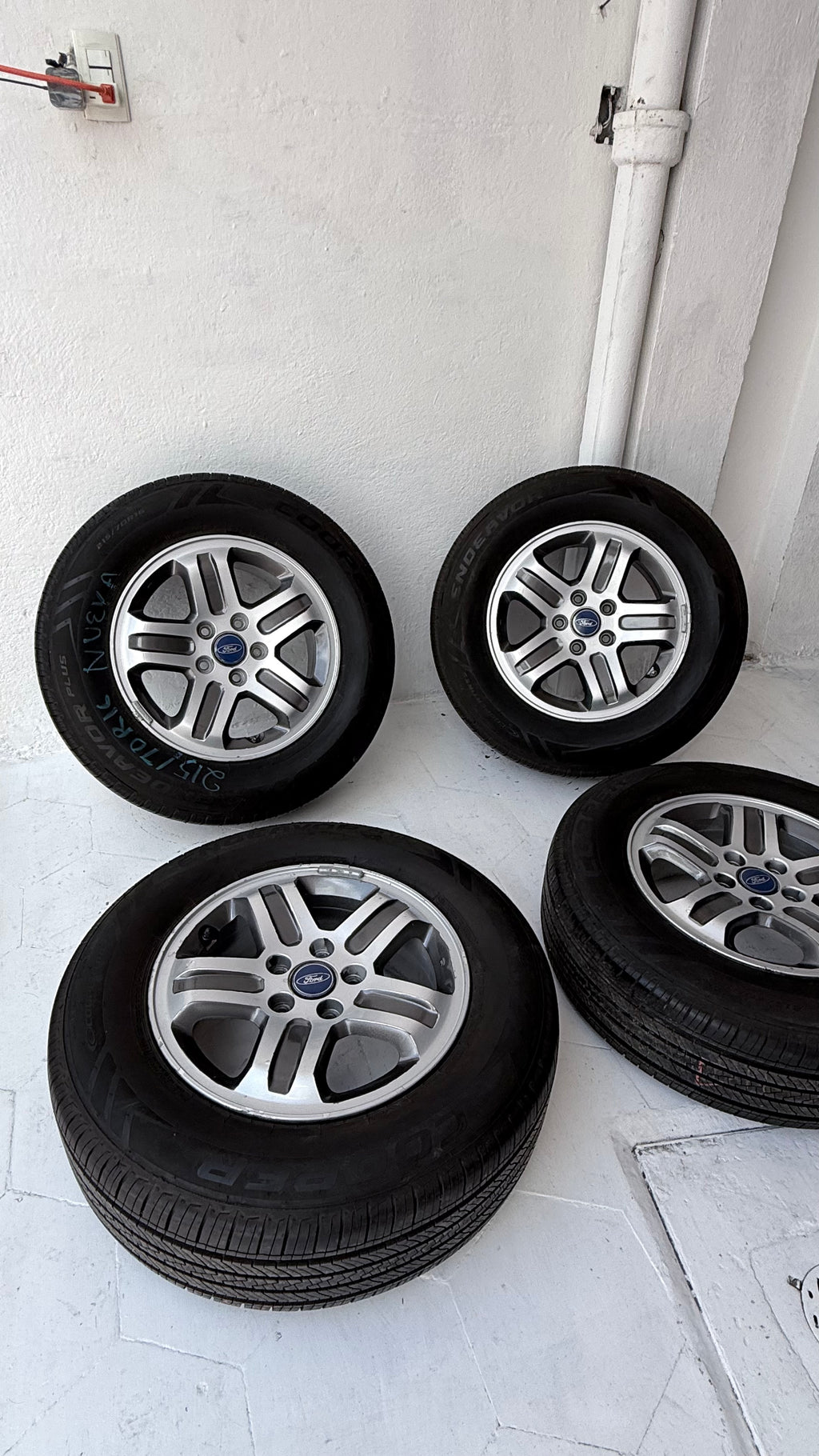 4 Rines con llantas 16” Ford Ranger y Explorer – 5×114