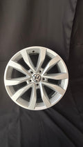 1 Rin 17” Volkswagen Original Seminuevo Tiguan Taos Golf Jetta MK6 MK7 Passat New Beetle