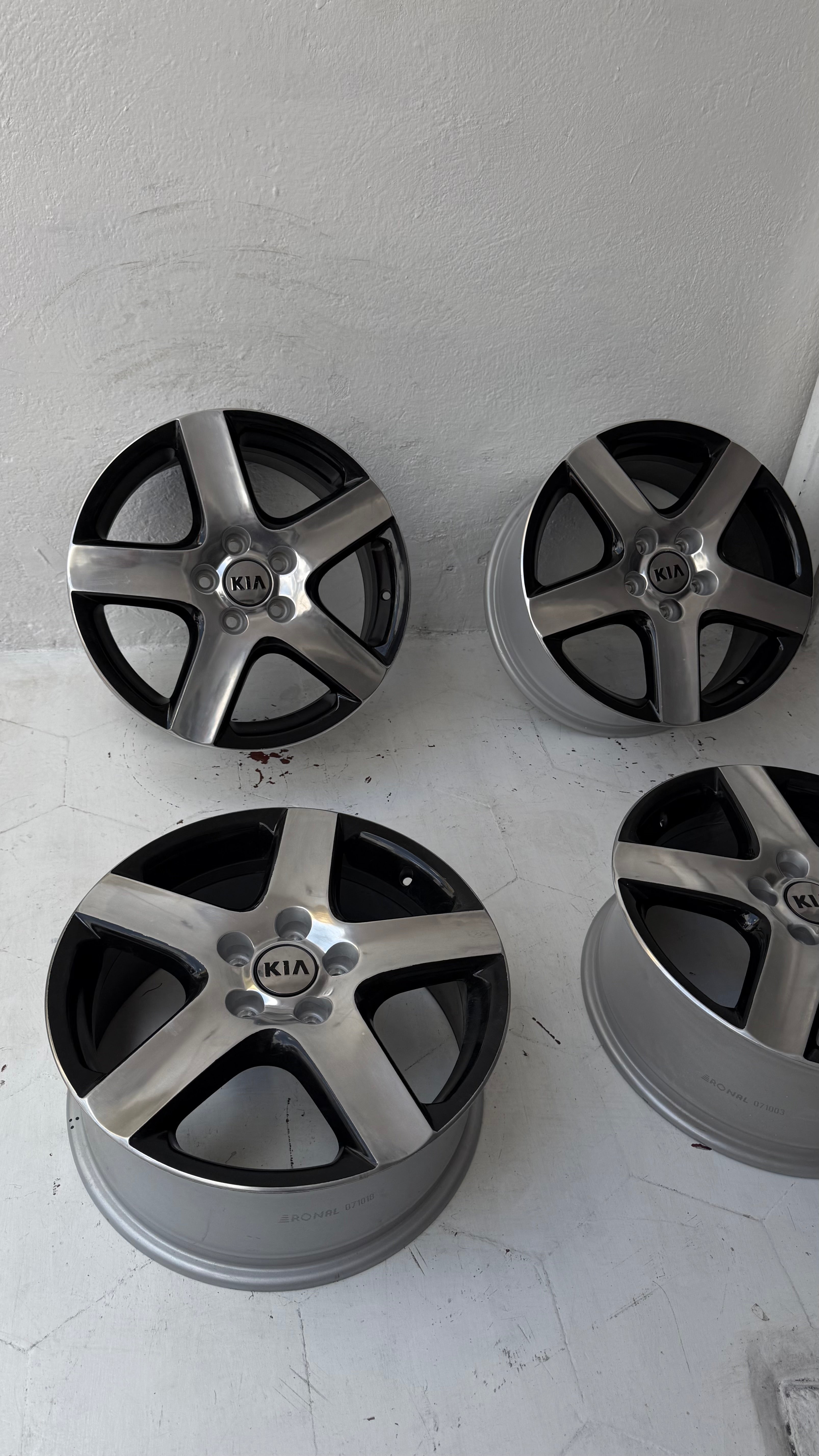 4 Rines 17” Ronal para Kia Forte, Sportage y Optima – 5×114