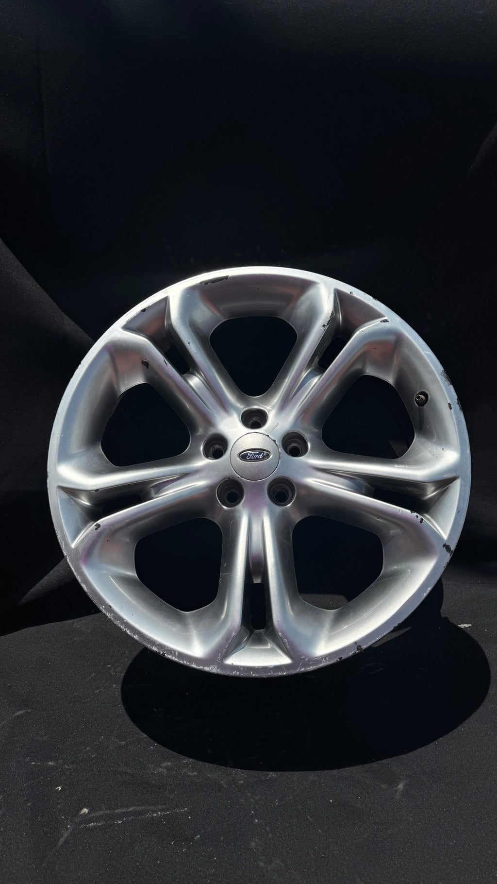 1 Rin 20” Ford Expedition y Explorer – 5×114