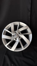 1 Rin 17” Volkswagen Golf TSI Jetta A6 A7 Original Nuevo