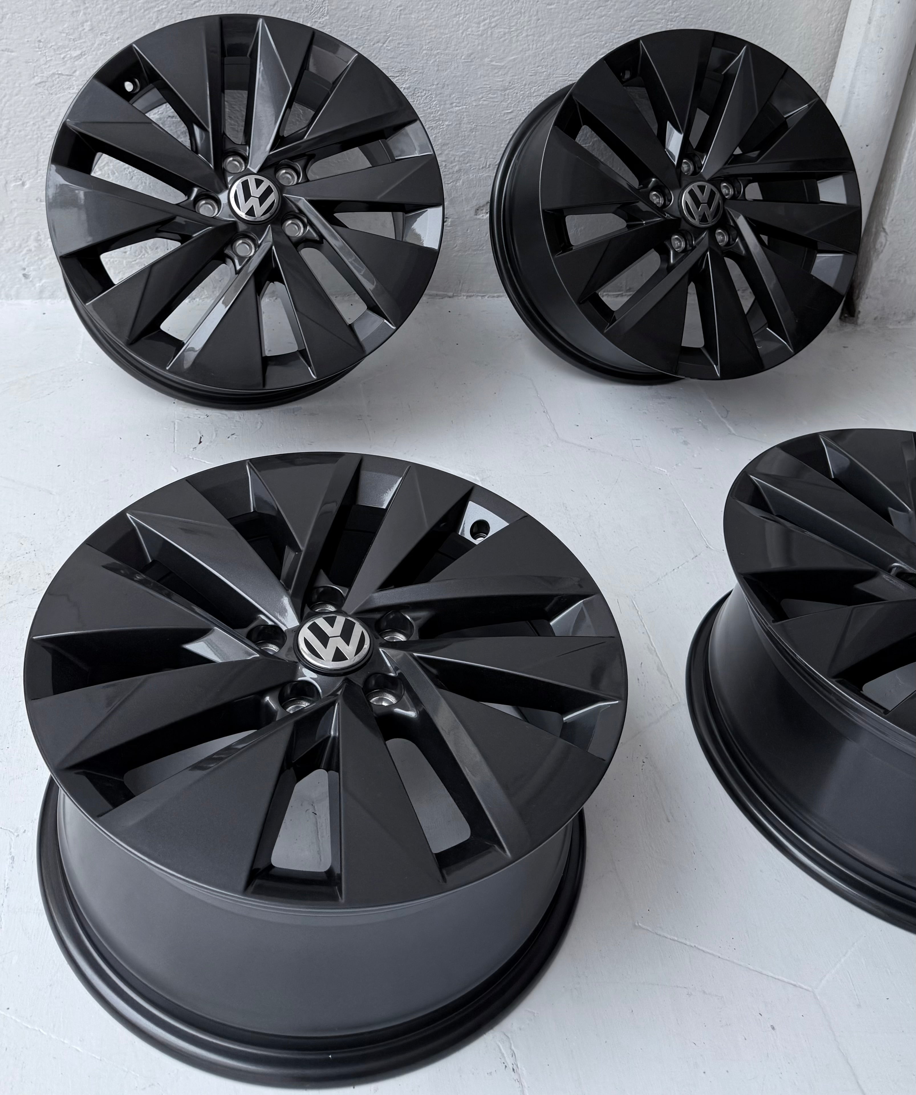 4 Rines 17” Volkswagen Taos, Tiguan, Golf, Jetta, Bora, Passat y New Beetle – 5×112