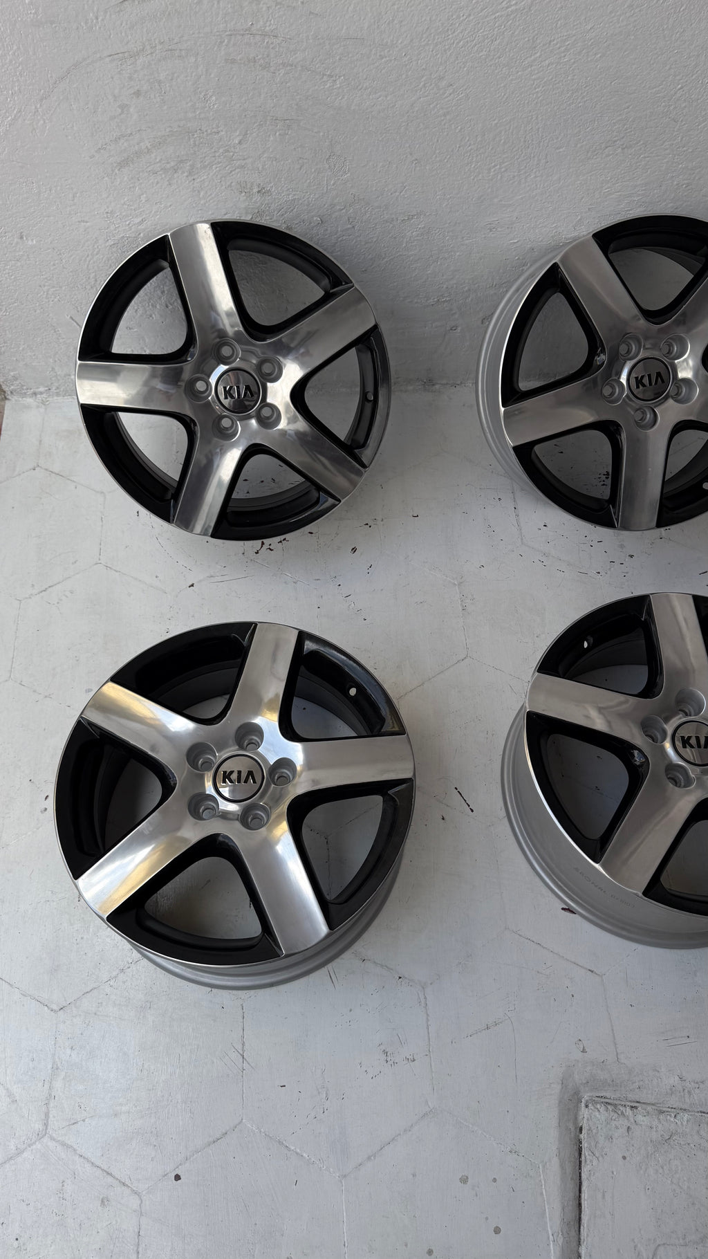 4 Rines 17” Ronal para Kia Forte, Sportage y Optima – 5×114