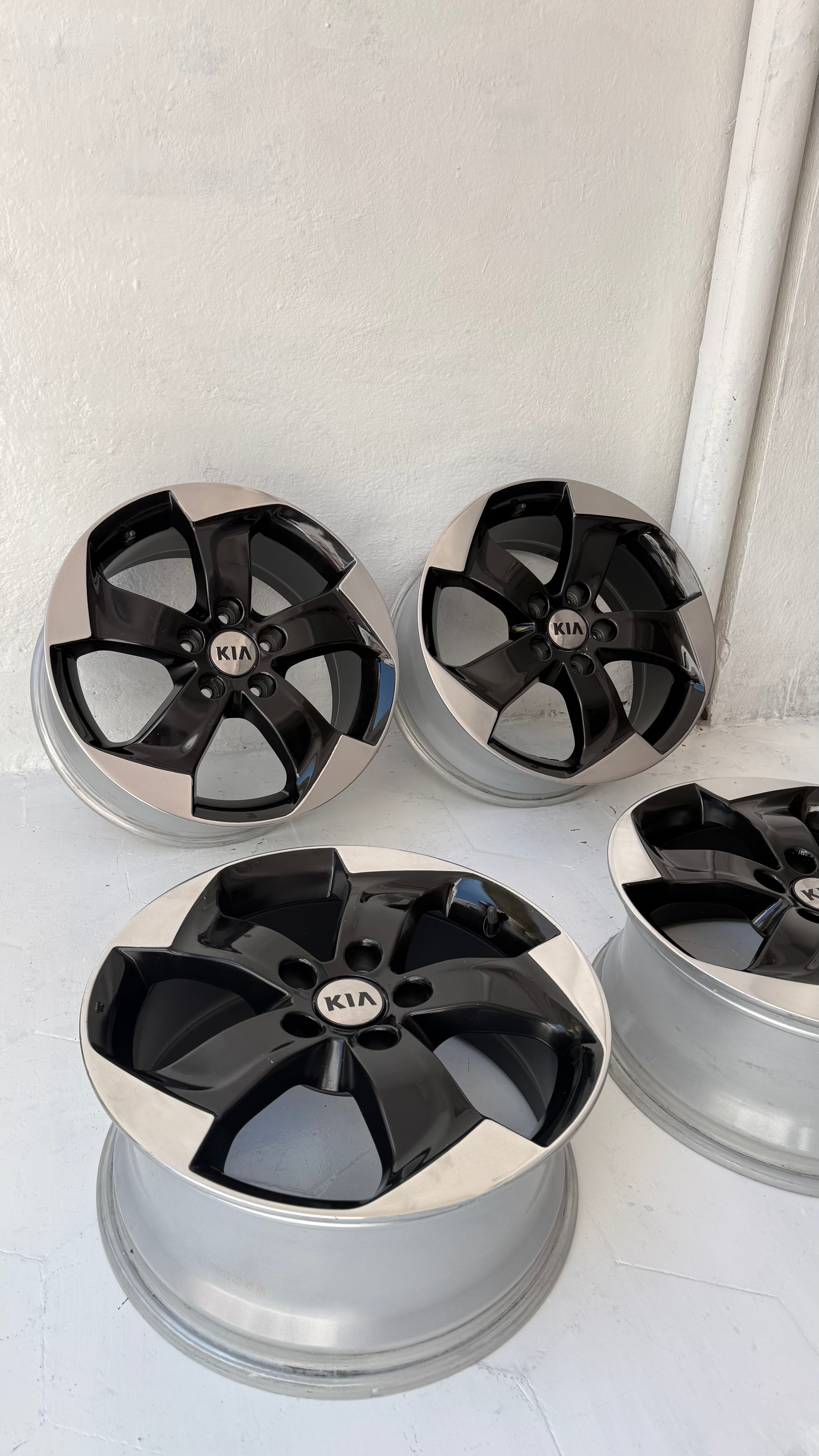 4 Rines 17” Kia Forte, Optima y Sportage Originales Seminuevos 5x114