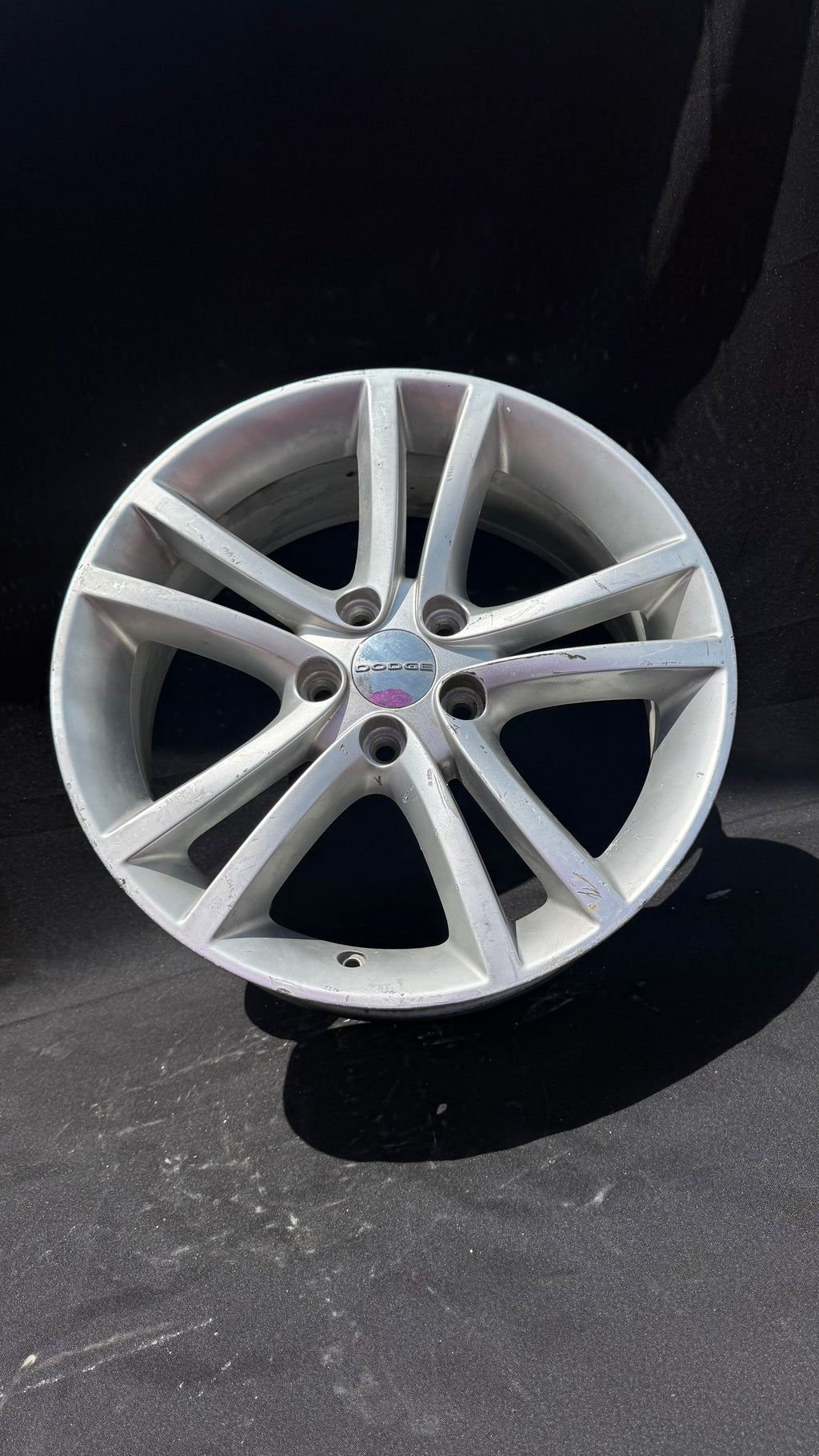 1 Rin 18” Dodge Avenger y Charger – 5×114