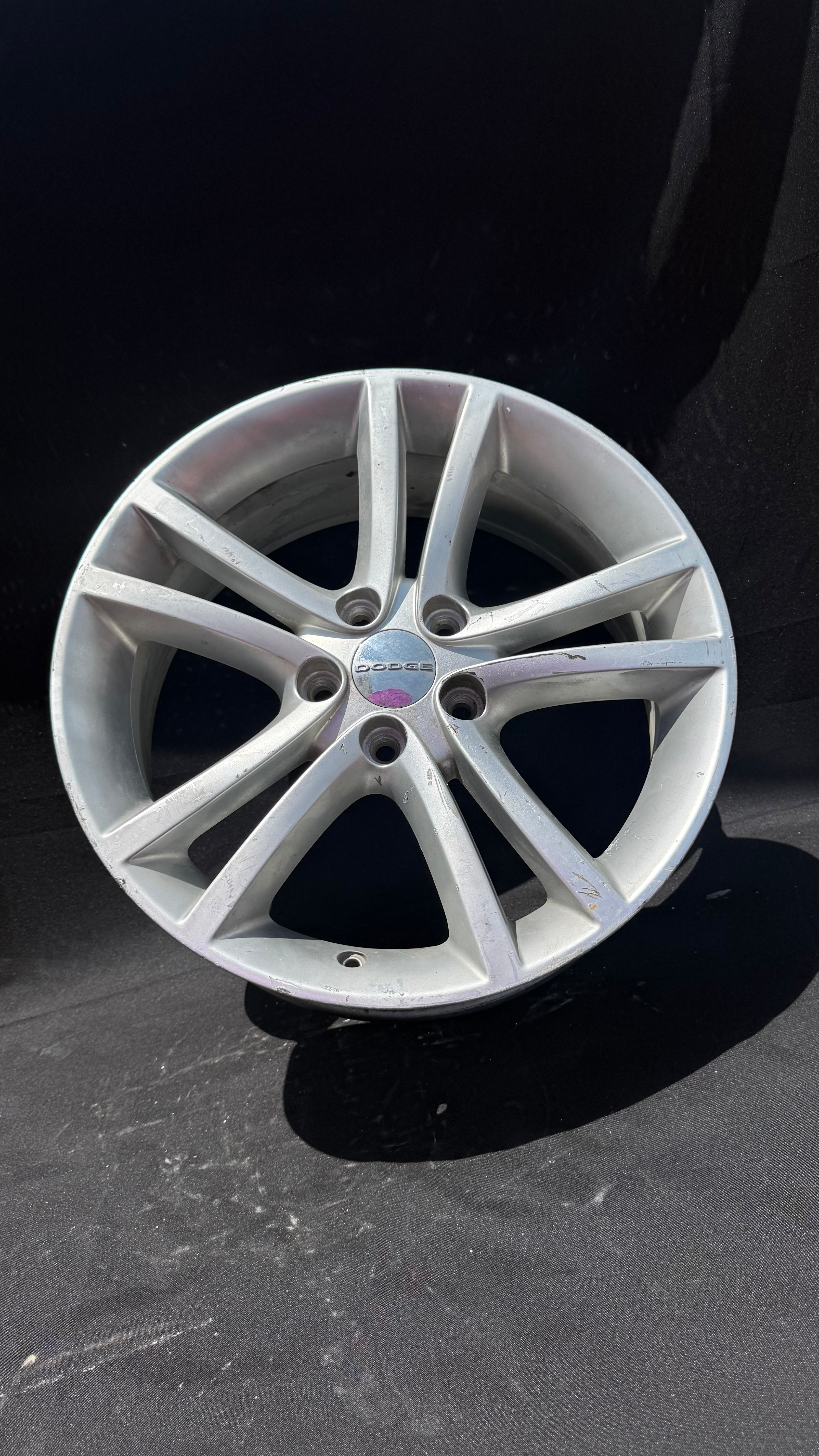 1 Rin 18” Dodge Avenger y Charger – 5×114