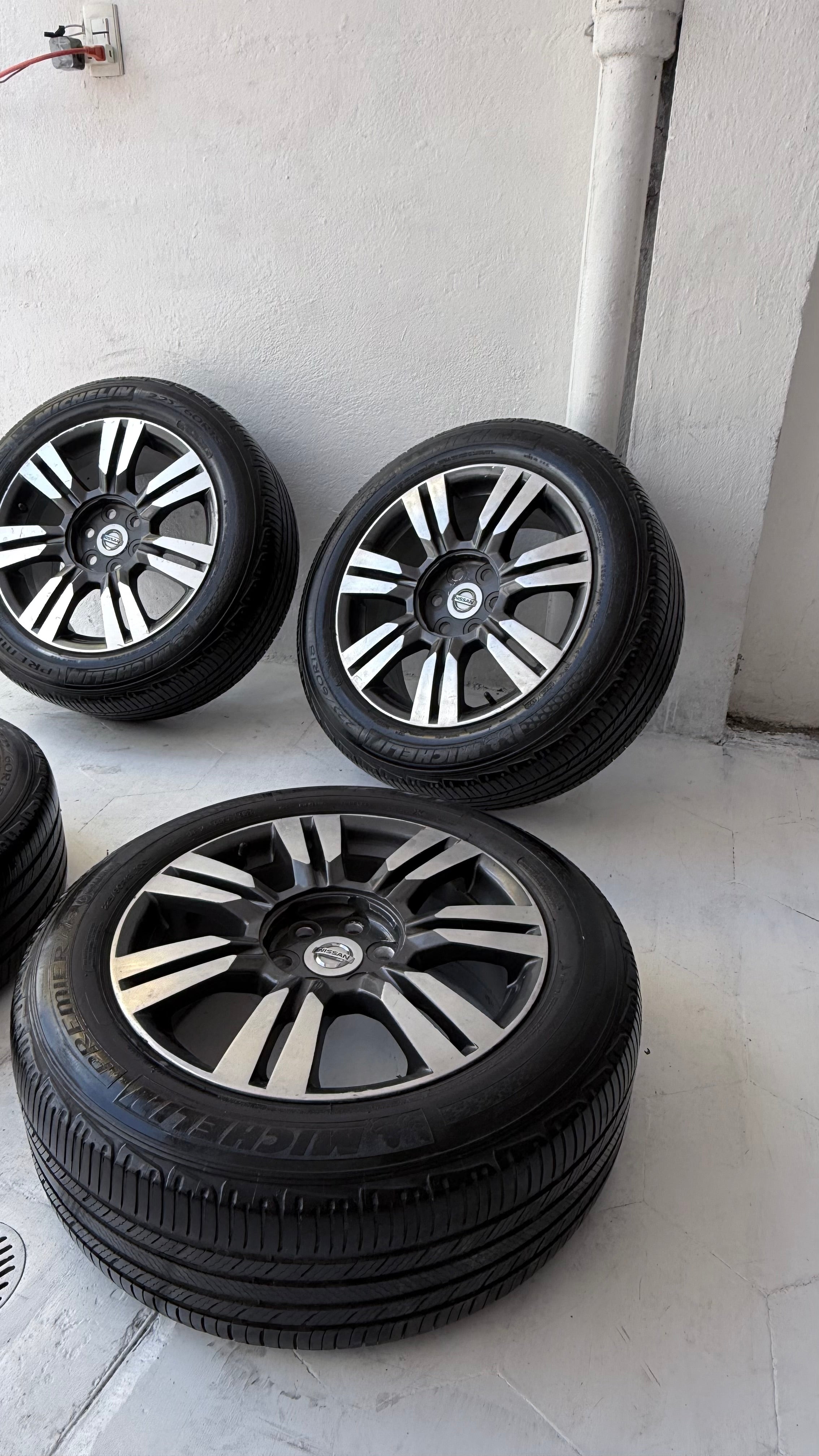 4 Rines con llantas 18” Nissan Frontier – 6×114