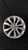 1 Rin 17” Volkswagen Original Nuevo Tiguan Taos Golf Jetta MK6 MK7 Passat New Beetle