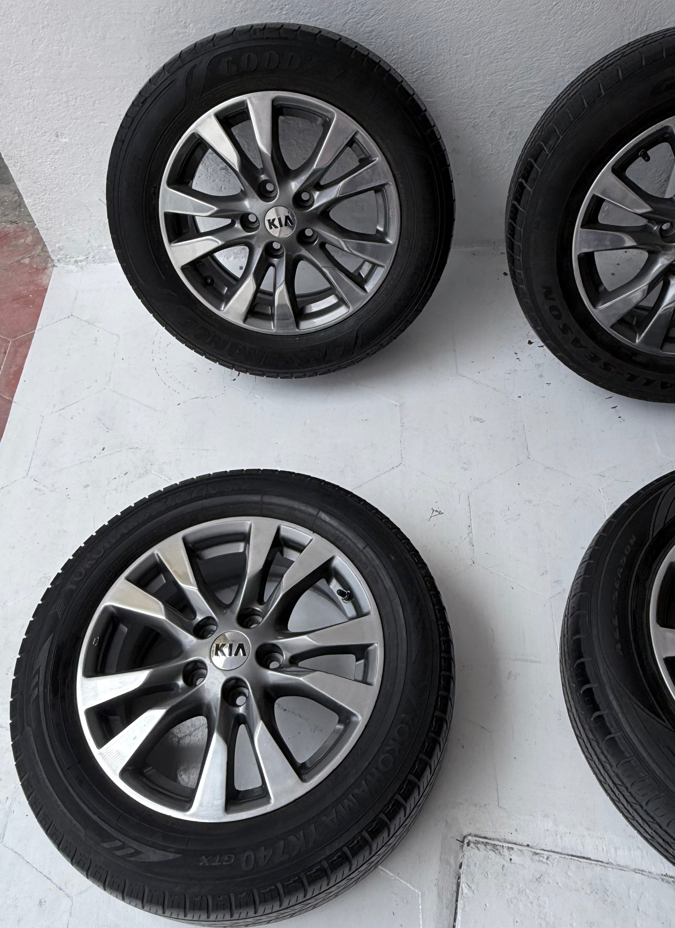 4 Rines con llantas 16” Kia Forte, Optima y Sportage – 5×114