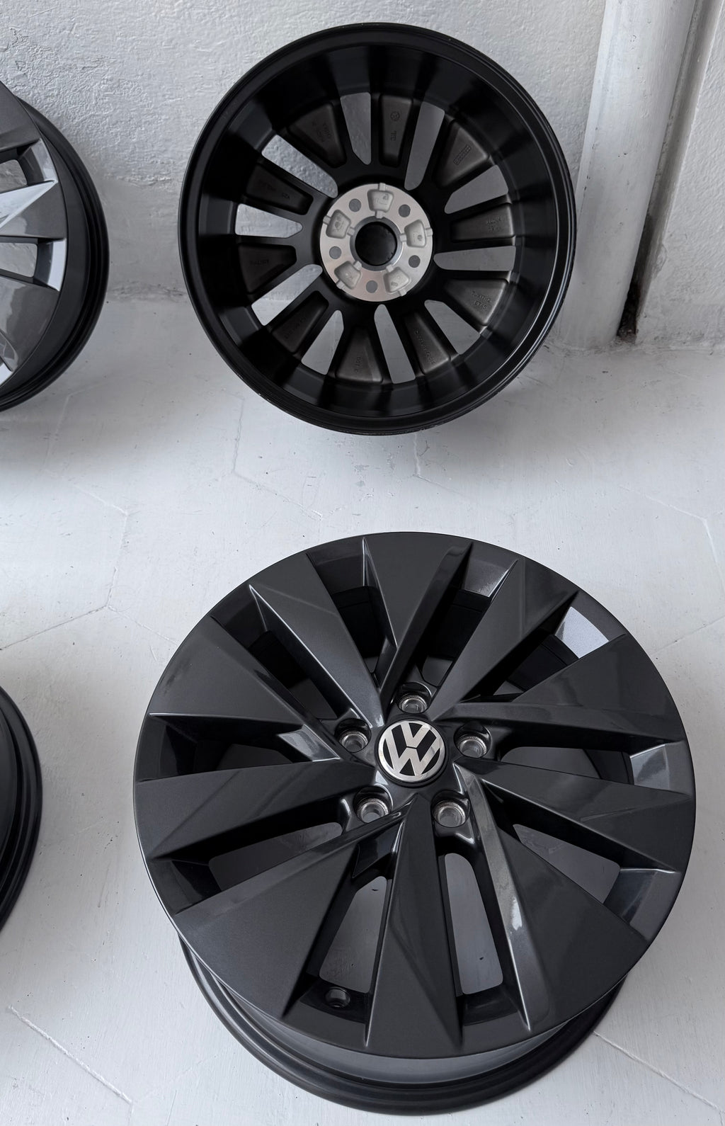 4 Rines 17” Volkswagen Taos, Tiguan, Golf, Jetta, Bora, Passat y New Beetle – 5×112