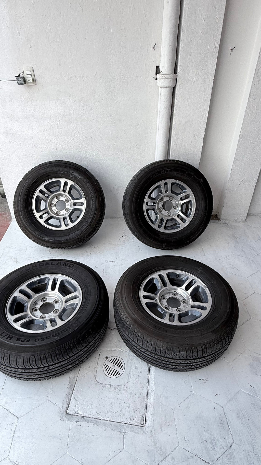 4 Rines con llantas 16” Ford F-150 – 5×135