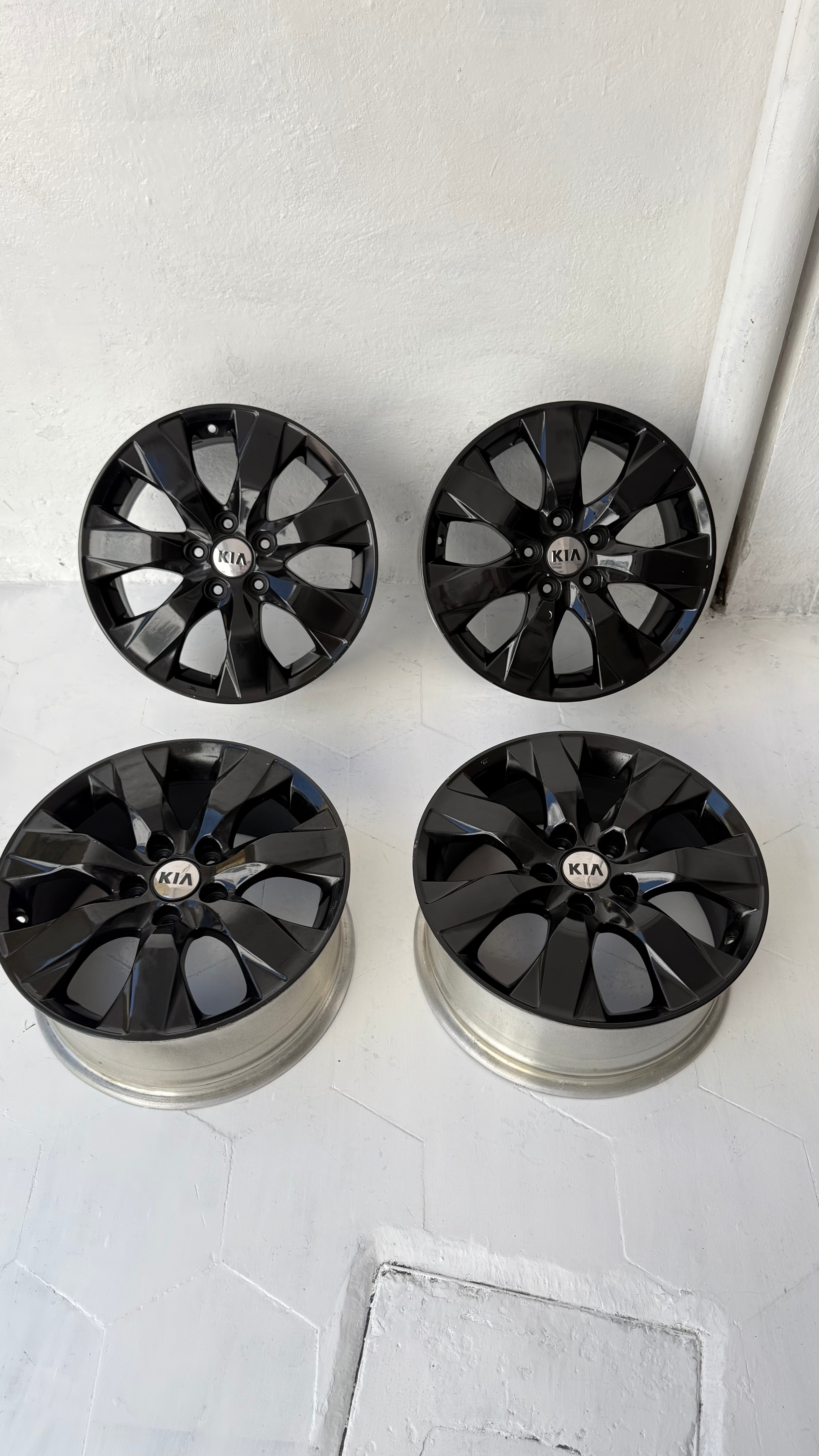 4 Rines 17” Kia Forte, Optima y Sportage Originales Seminuevos 5x114