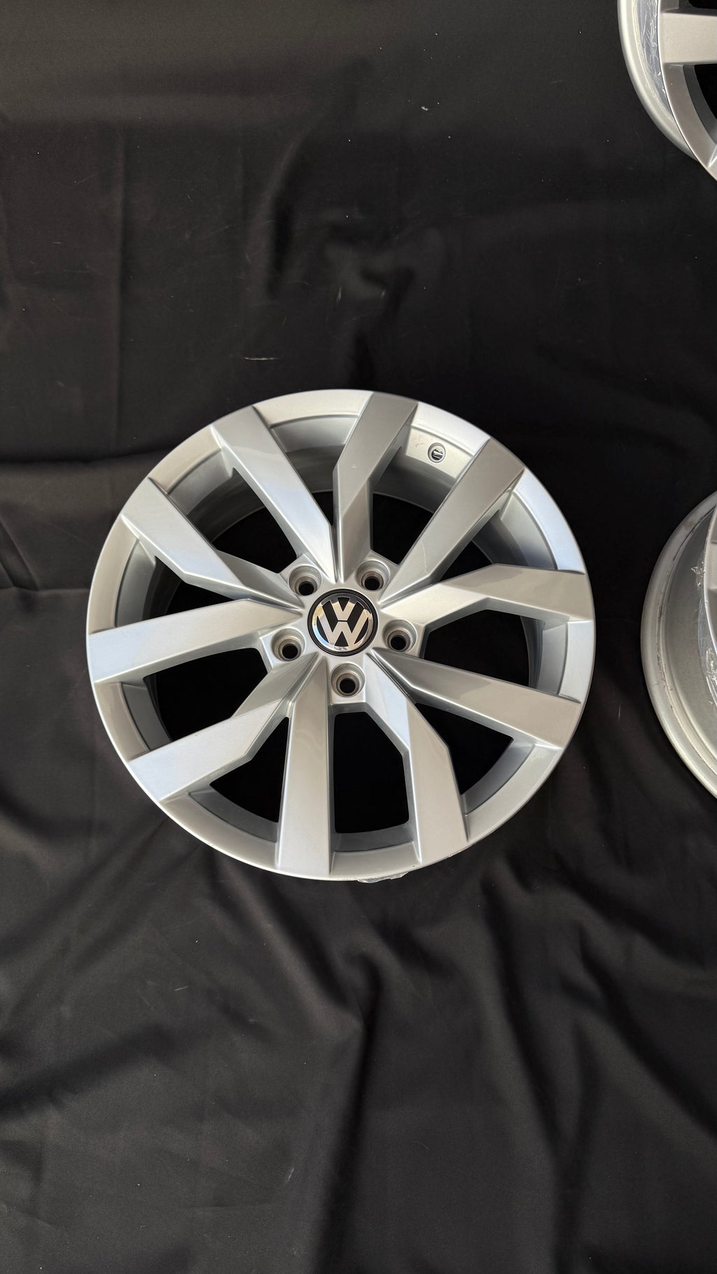 4 Rines 17” Volkswagen Golf TSI Jetta A6 A7 Originales Seminuevos