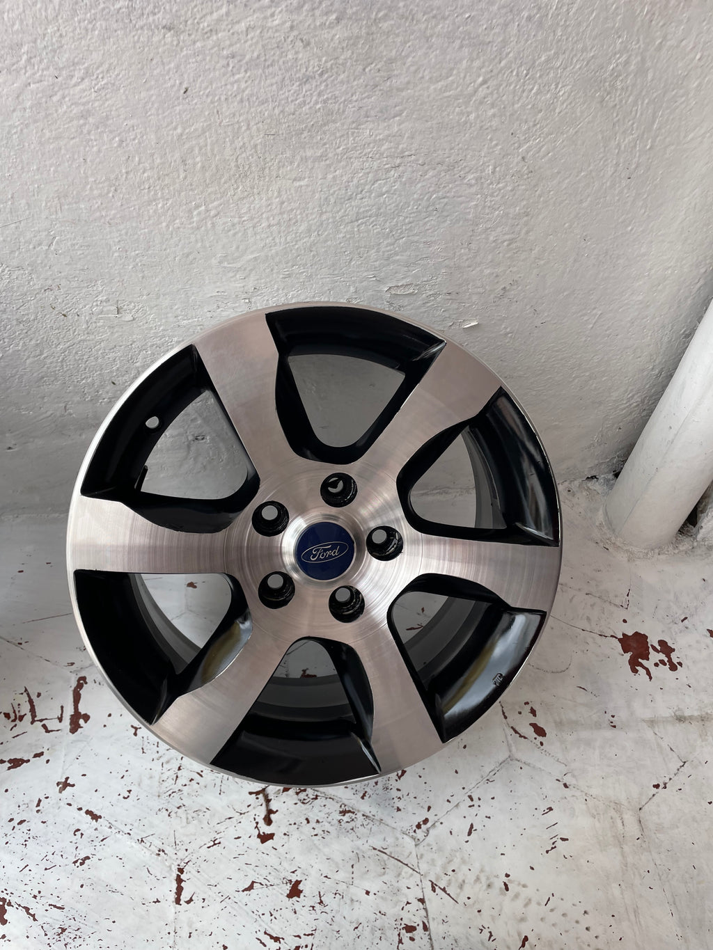 Rines de aleación para automóvil Ford Escape RANGER Mustan 16”