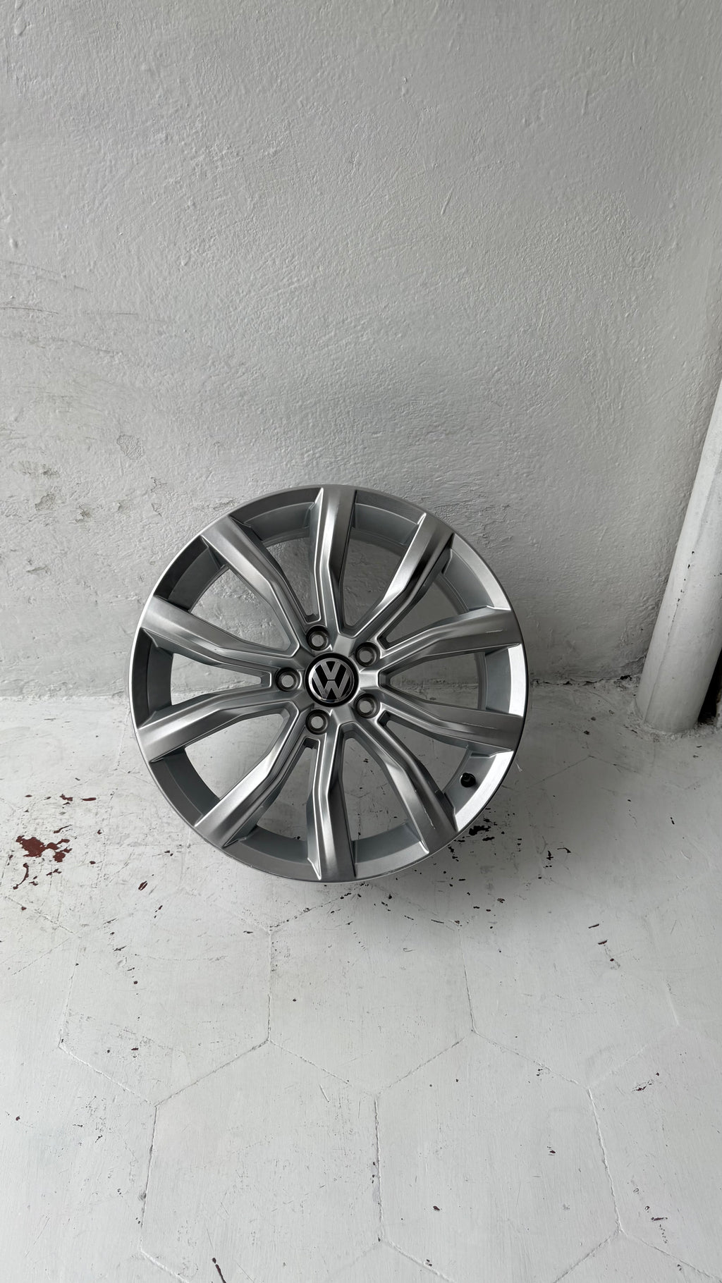 4 Rines 18” Volkswagen Tiguan R-Line – 5×112