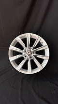 1 Rin 17” Volkswagen Tiguan Taos Golf Jetta MK6 MK7 Passat New Beetle Original Nuevo 5x112