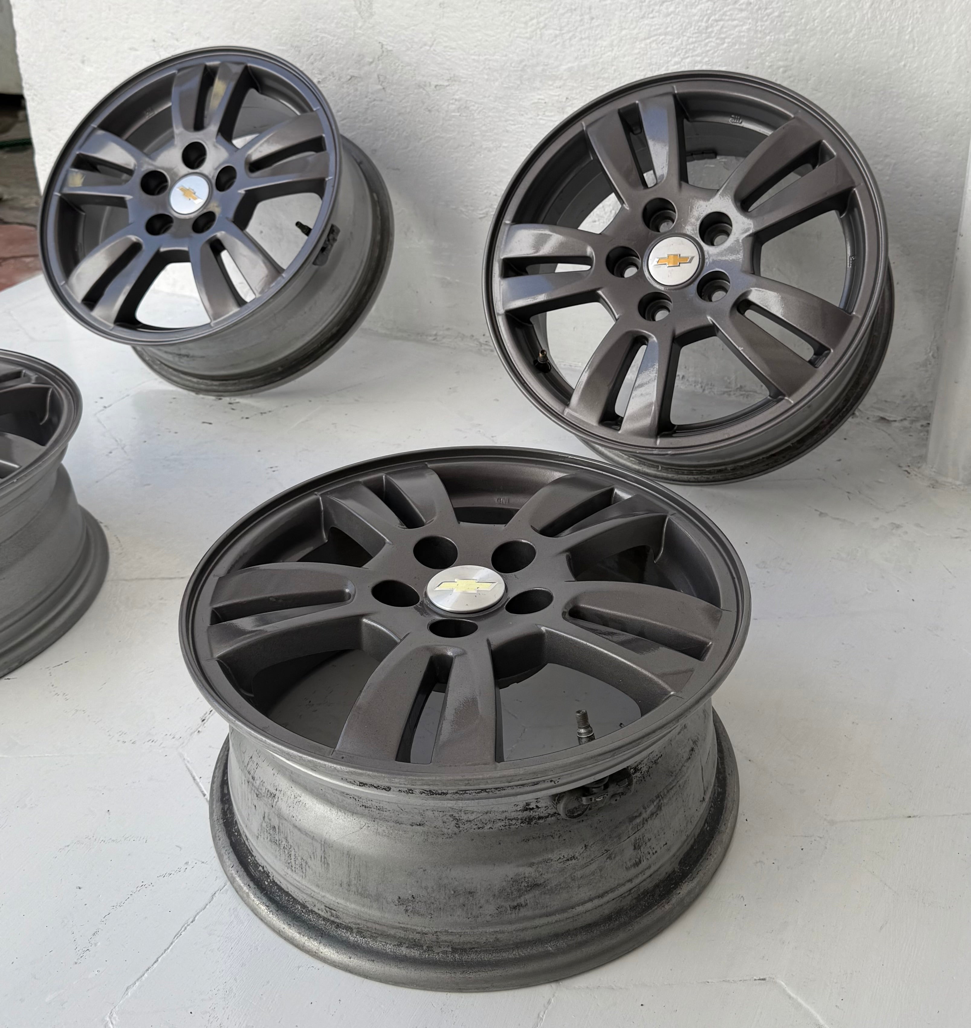 4 Rines 15” Chevrolet Cavalier Sonic Trax Onix Seminuevos Originales 5x105