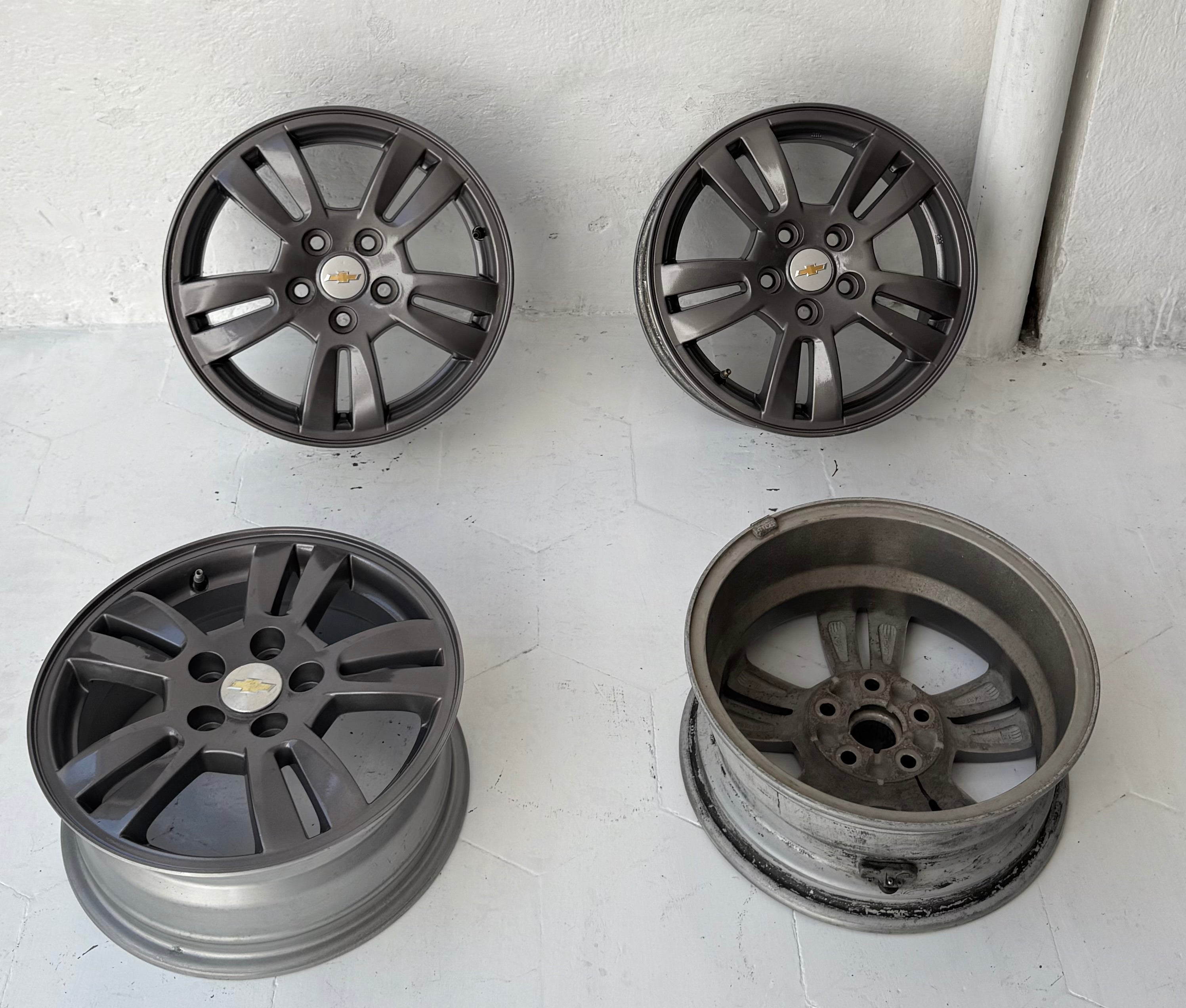 4 Rines 15” Chevrolet Cavalier Sonic Trax Onix Seminuevos Originales 5x105