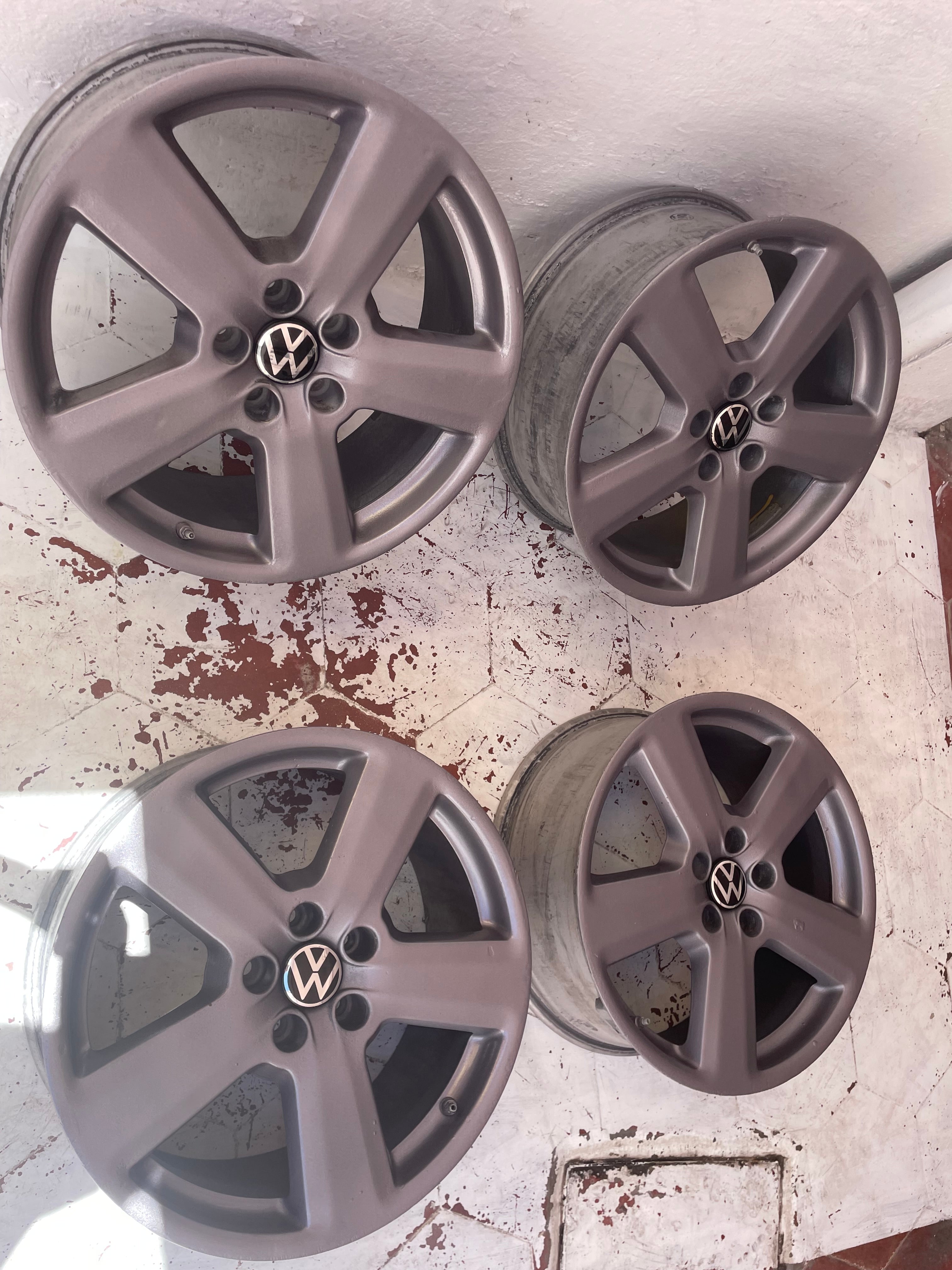 Rines Originales Volkswagen 18" para Jetta MK6 / MK7 - 5x112