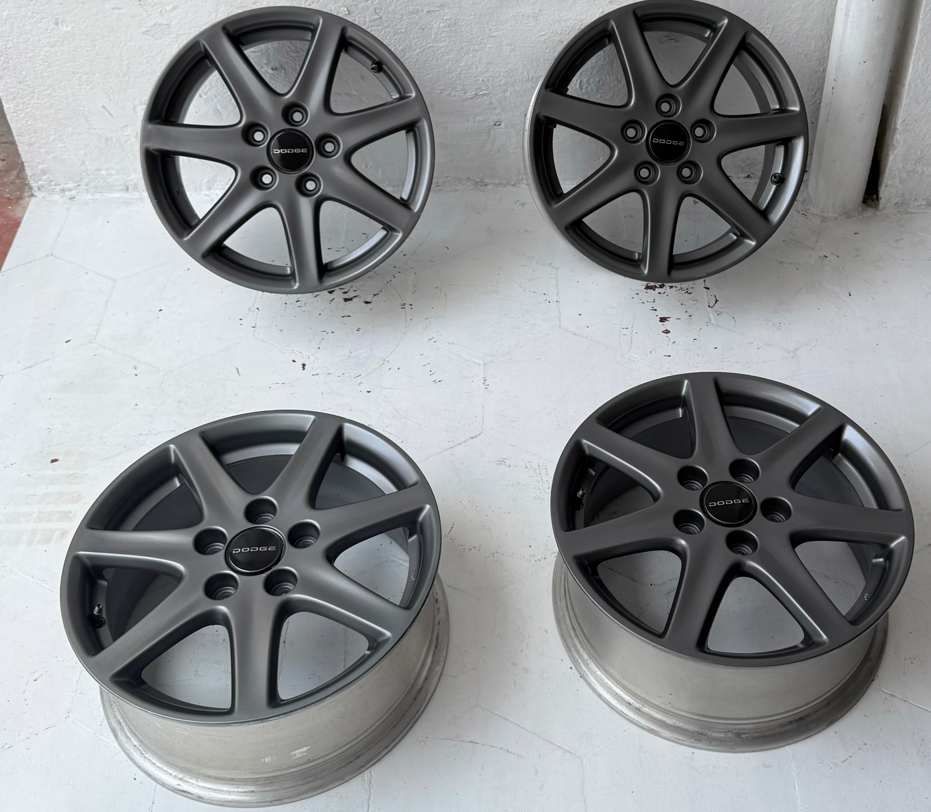 4 Rines 16” Dodge Caravan, Voyager, Avenger, Caliber, Jeep Liberty, Patriot y Nitro – 5×114