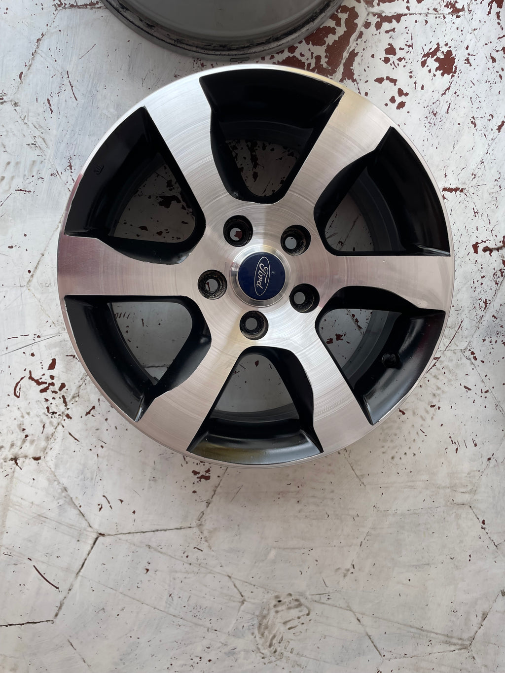 Rines de aleación para automóvil Ford Escape RANGER Mustan 16”