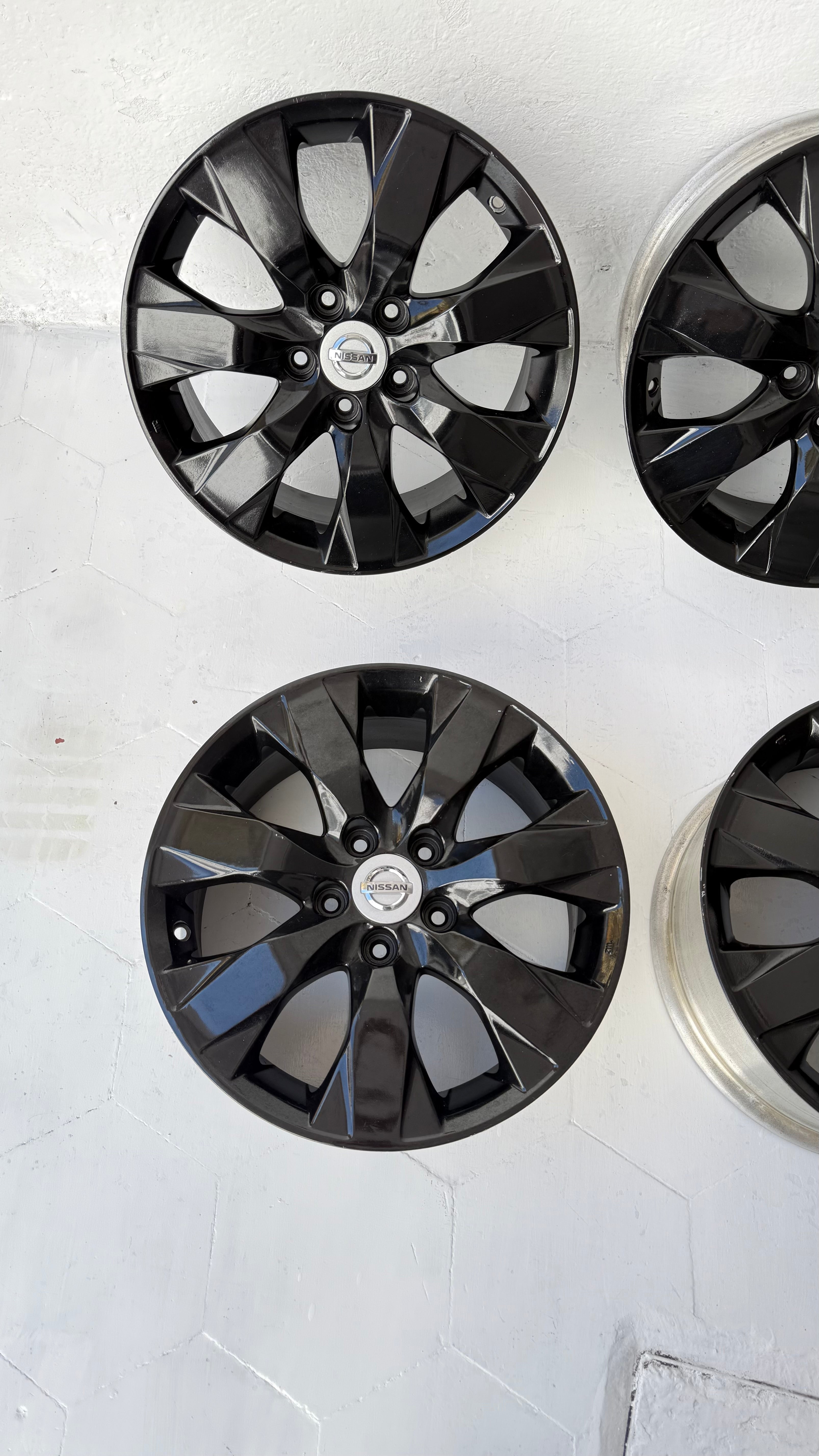 4 Rines 17” Nissan Sentra Altima X-Trail Originales Seminuevos 5x114
