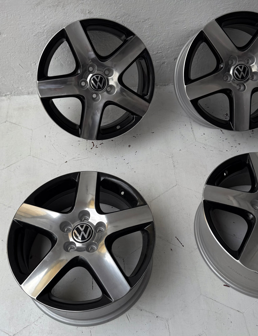 4 Rines 17” Ronal para Volkswagen Tiguan, Taos, Golf, Jetta MK6, MK7, Passat y New Beetle – 5×112