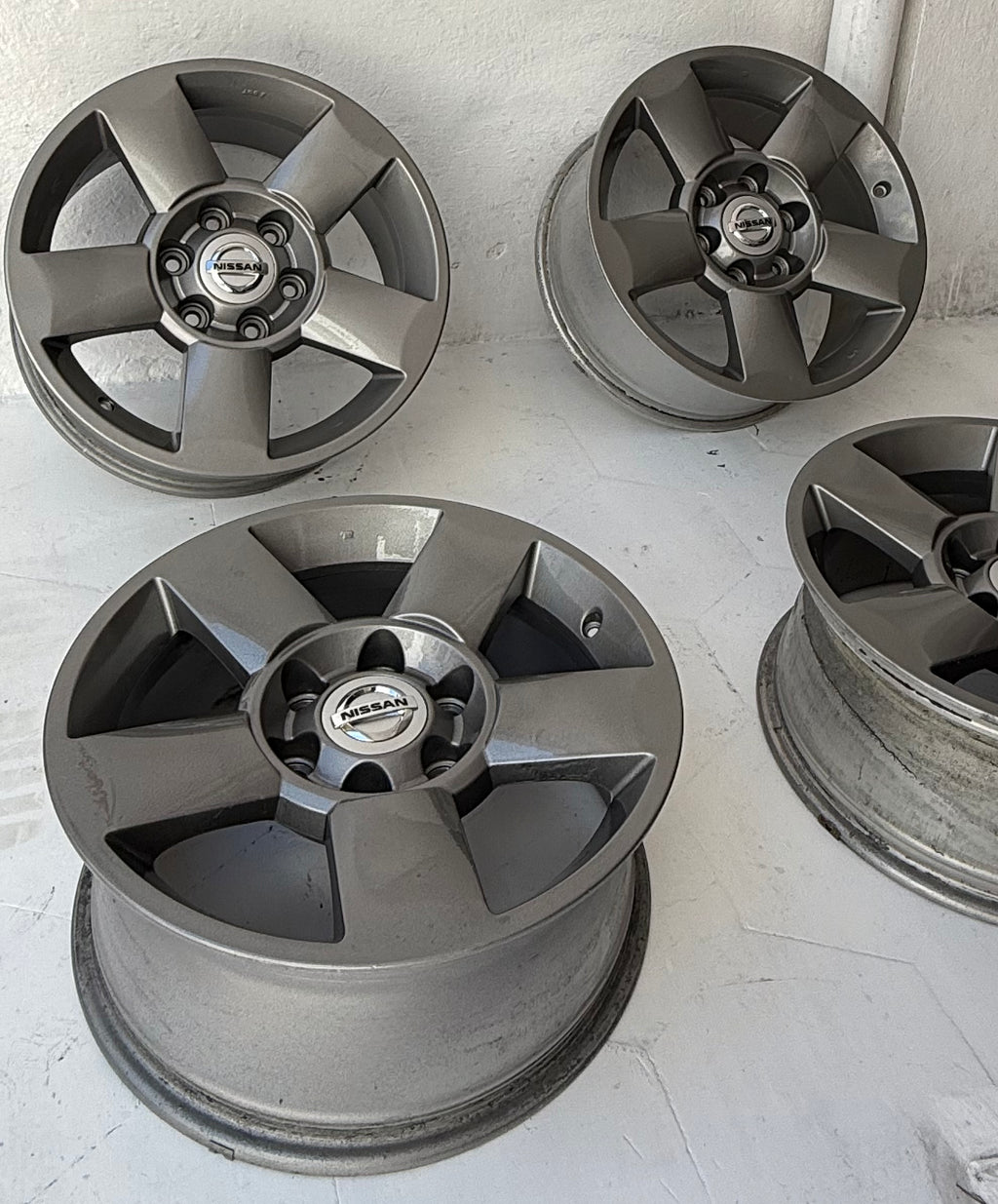 4 Rines 18” Nissan D21 Estacas Seminuevos Originales 6x139