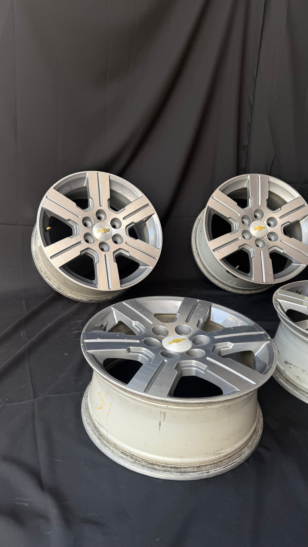 4 Rines 18” Chevrolet Silverado / GMC Suburban / Cheyenne / Express Van Originales