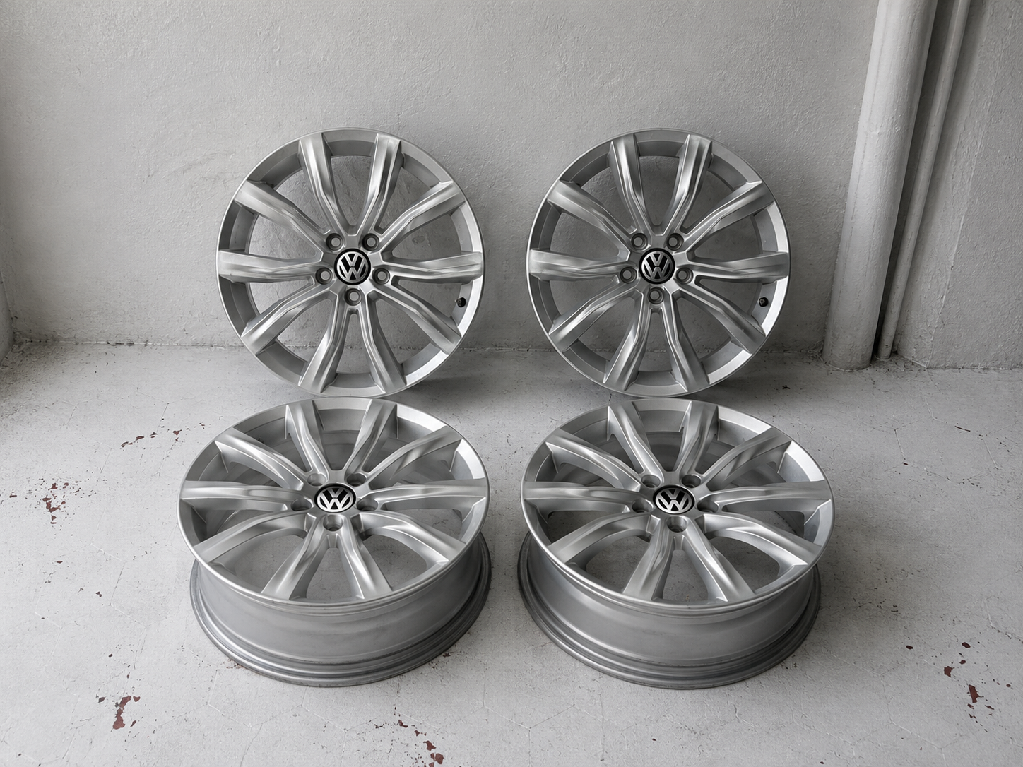 4 Rines 18” Volkswagen Tiguan R-Line – 5×112
