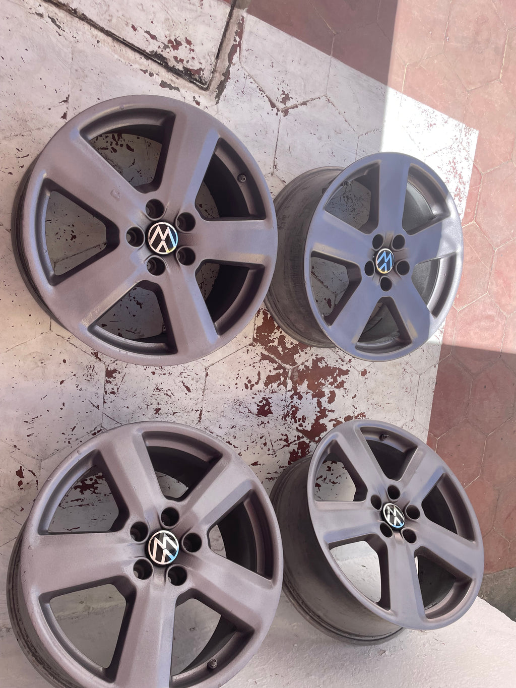 Rines Originales Volkswagen 18" para Jetta MK6 / MK7 - 5x112