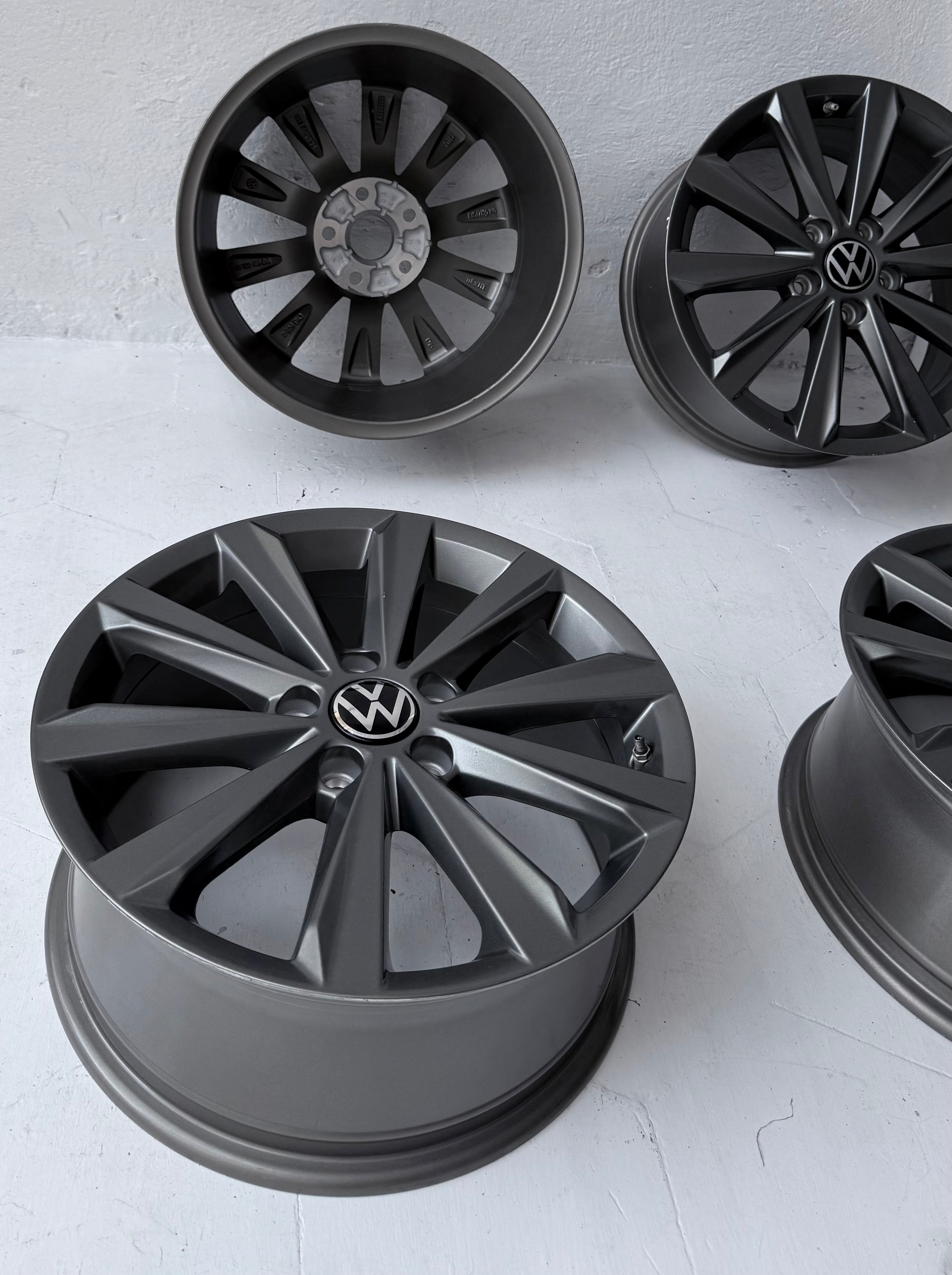 4 Rines 17” Volkswagen Taos, Tiguan, Golf, Jetta MK6, Jetta MK7, Bora, Passat y New Beetle – 5×112