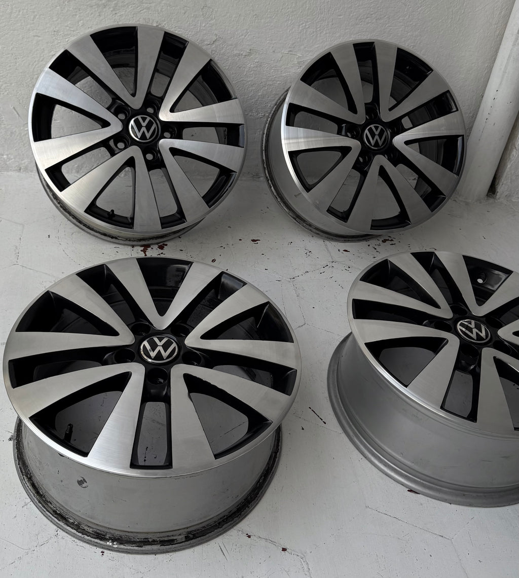 4 Rines 17” Volkswagen Golf / Jetta – 5×112