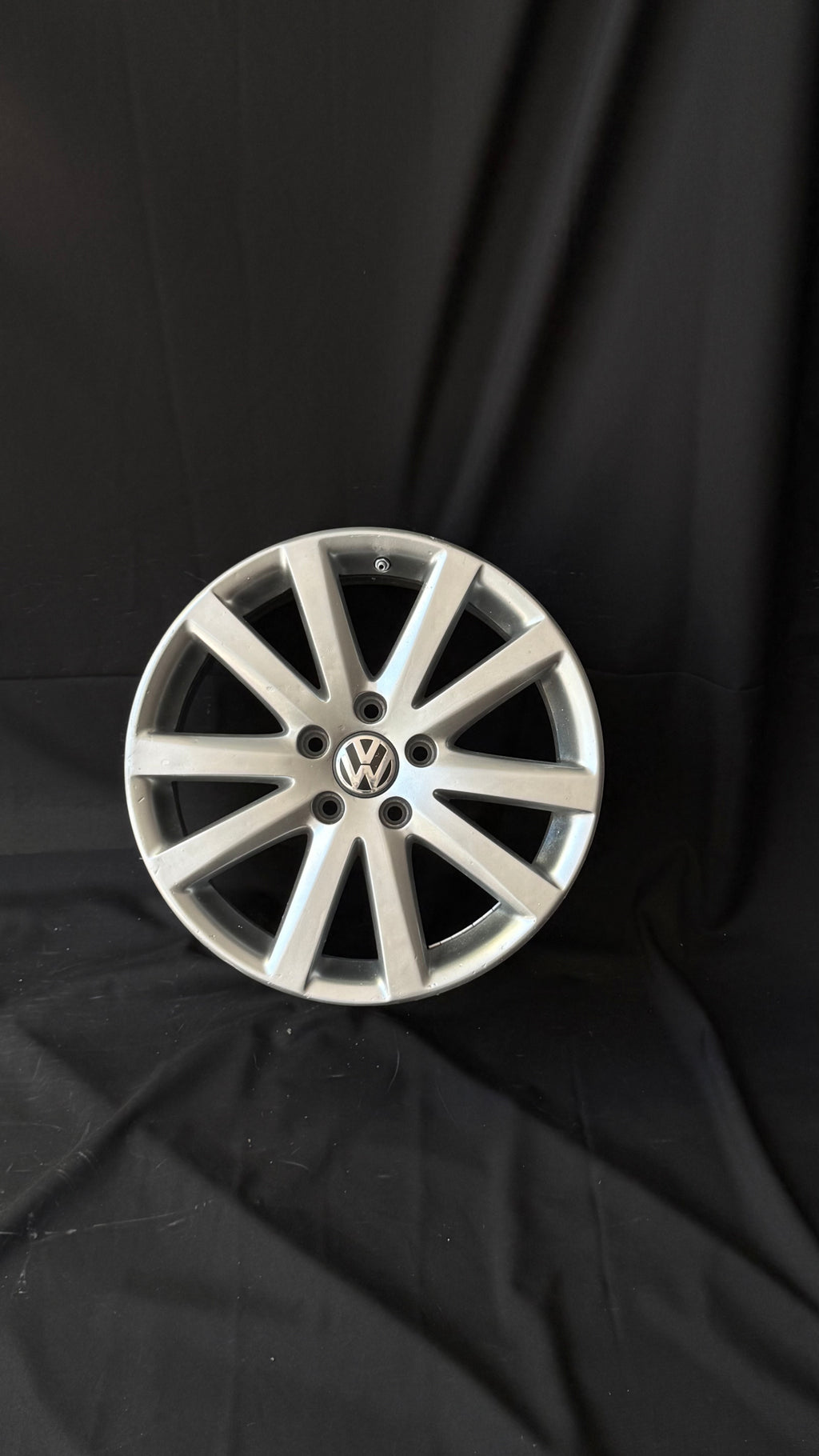 4 Rines 17” Volkswagen Jetta Golf MK7 MK6 Seminuevos 5x112