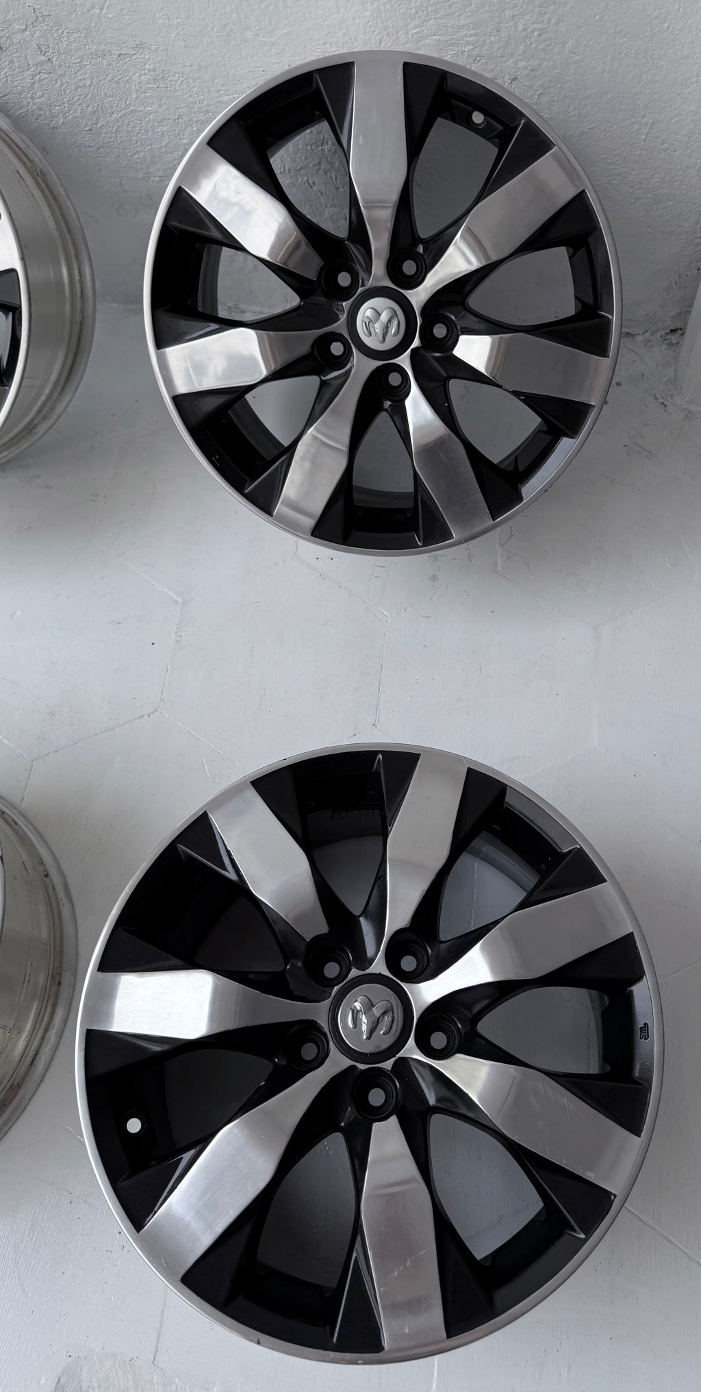 4 Rines 17” Jeep Liberty, Compass y Patriot – 5×114