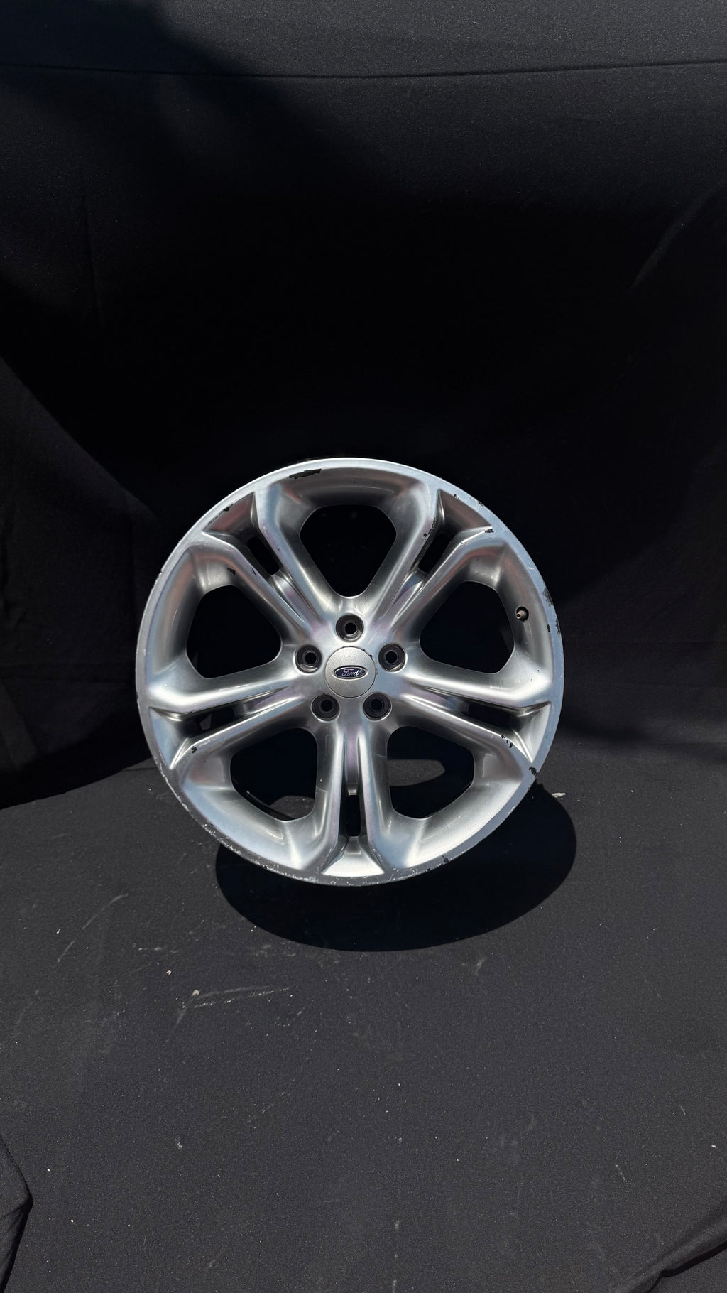 1 Rin 20” Ford Expedition y Explorer – 5×114
