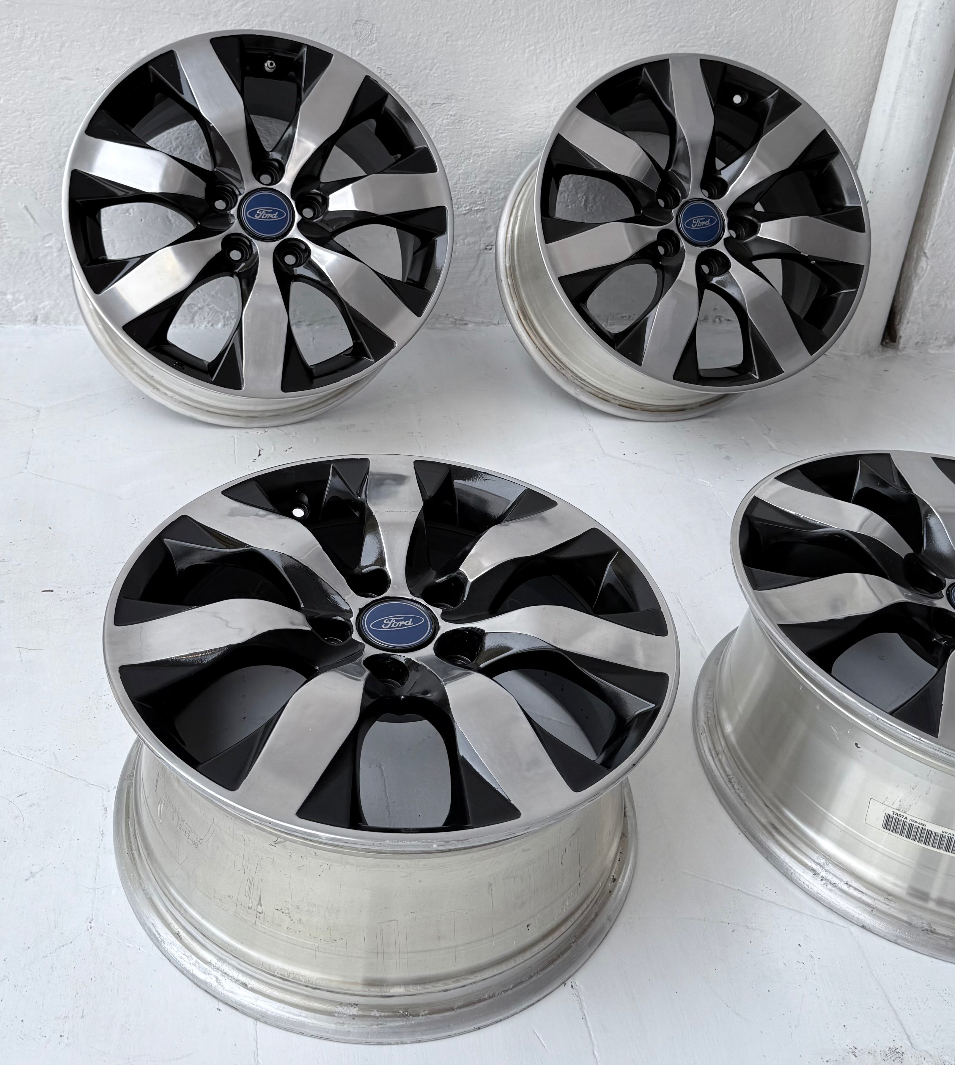 4 Rines 17” Ford Mustang, Explorer y Edge – 5×114