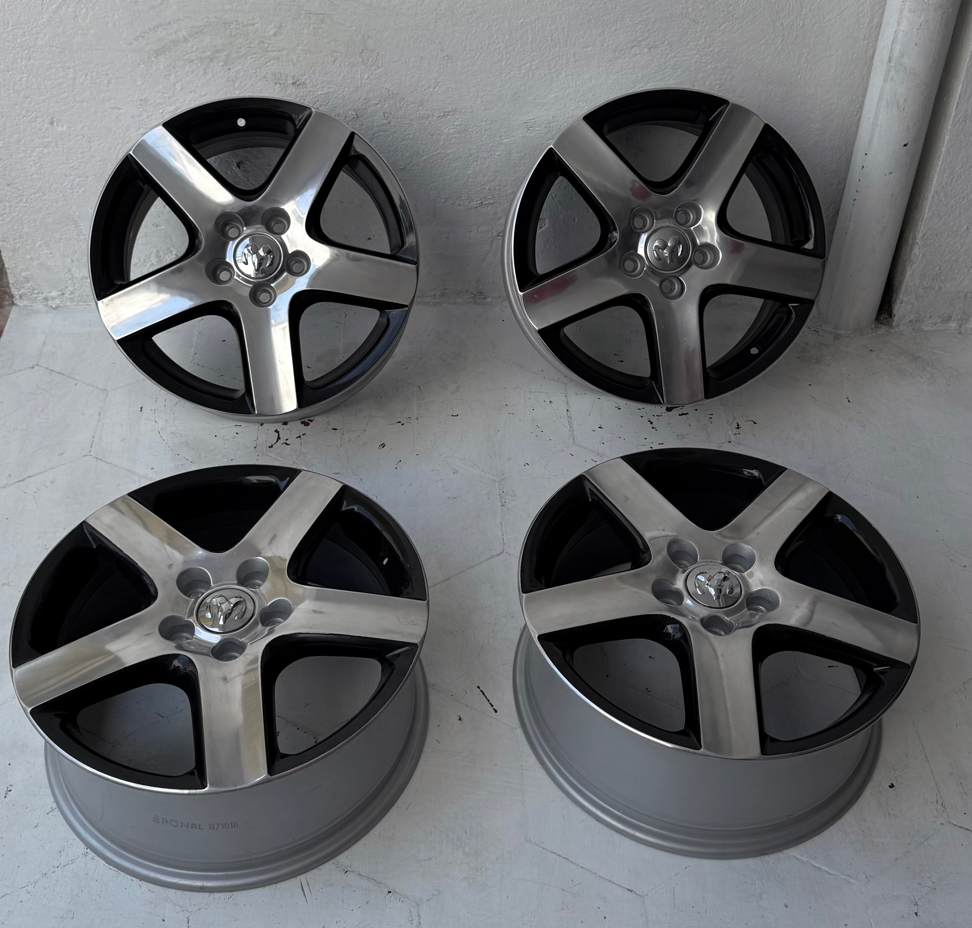 4 Rines 17” Ronal para Dodge Caravan, Voyager, 300C, Nitro y Avenger – 5×114