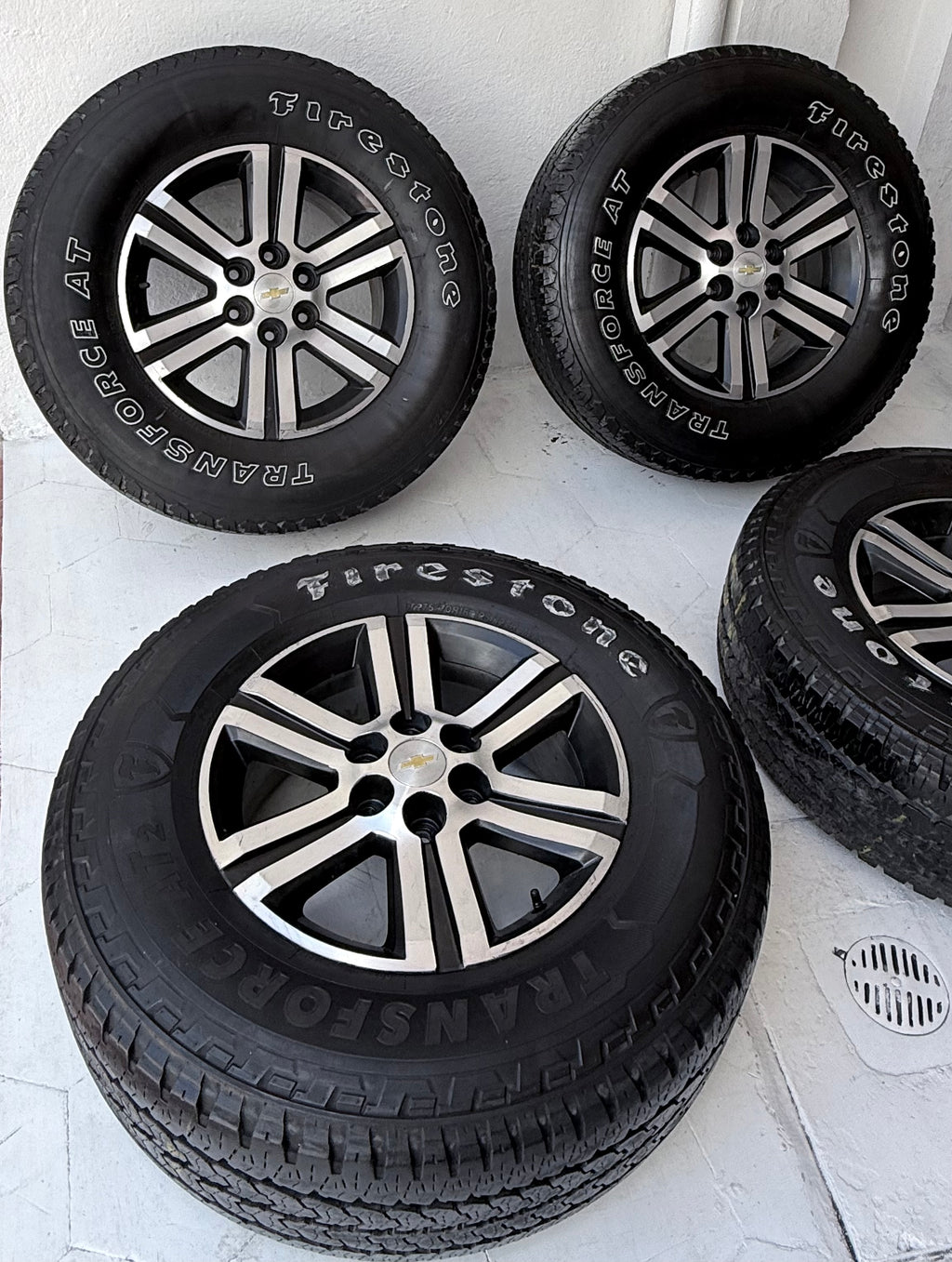 4 Rines con llantas 18” Chevrolet Silverado, Cheyenne, Suburban y Express Van – 6×139