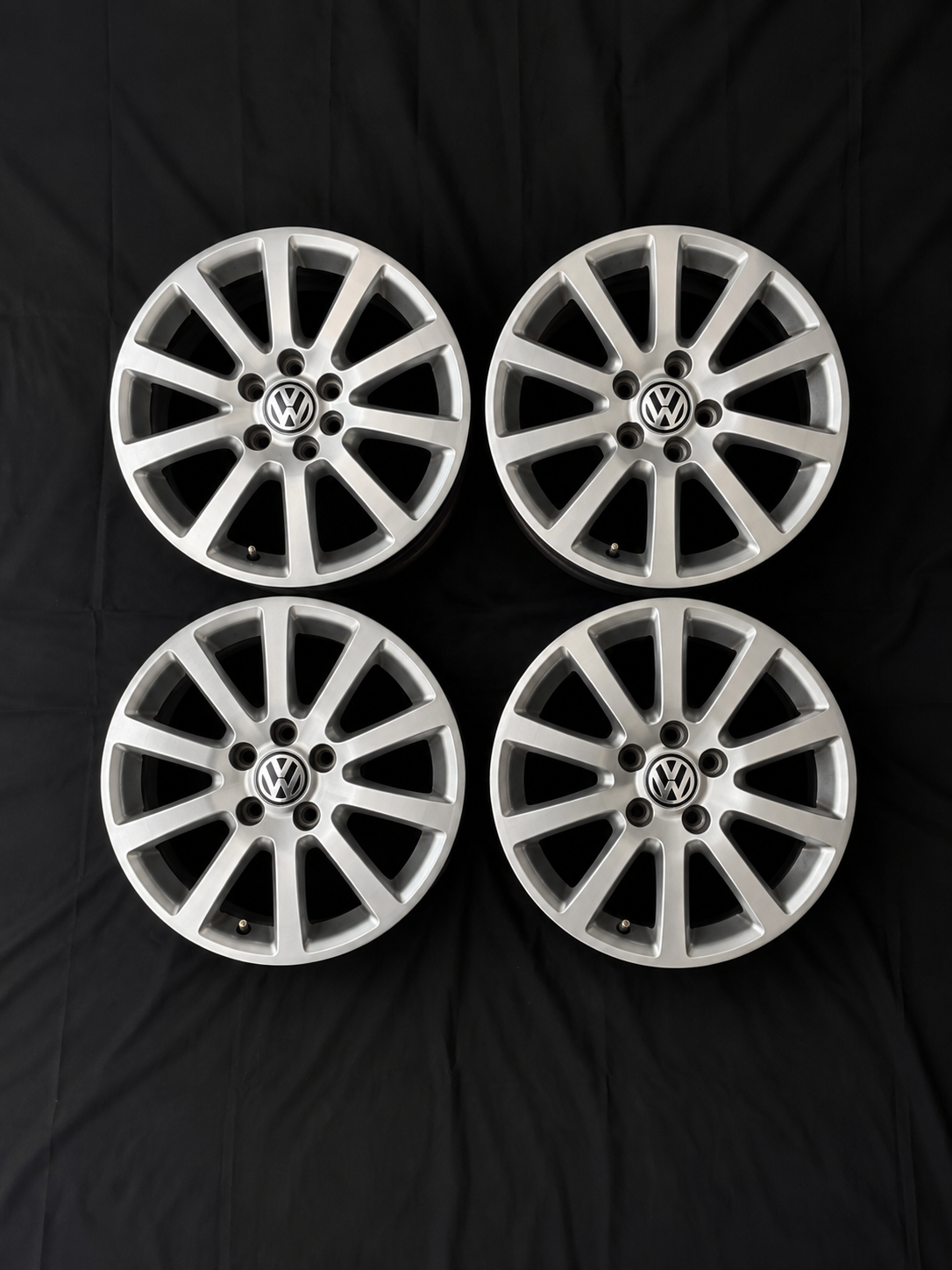 4 Rines 16” Volkswagen Jetta MK6 / Bora Seminuevos