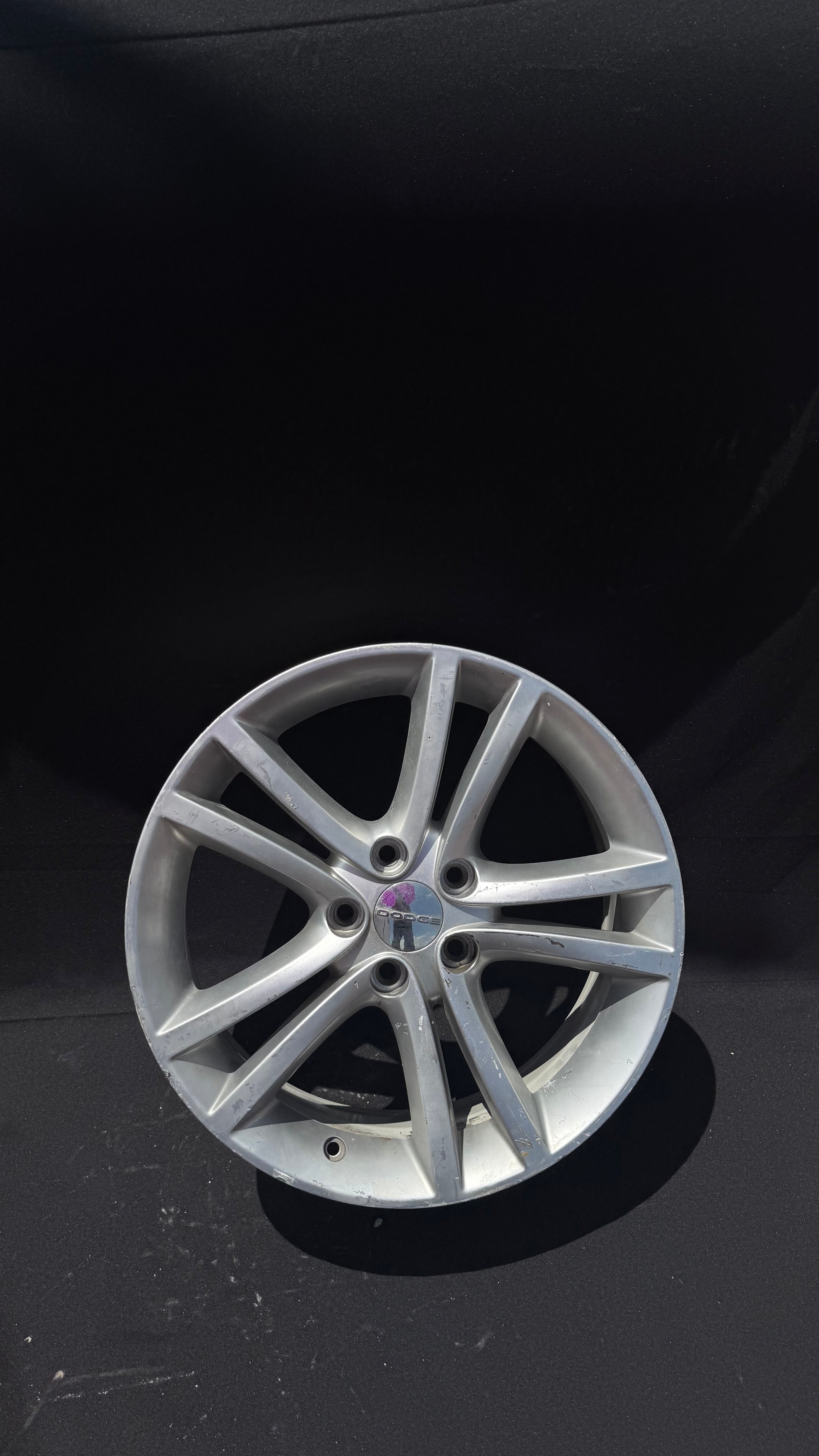 1 Rin 18” Dodge Avenger y Charger – 5×114