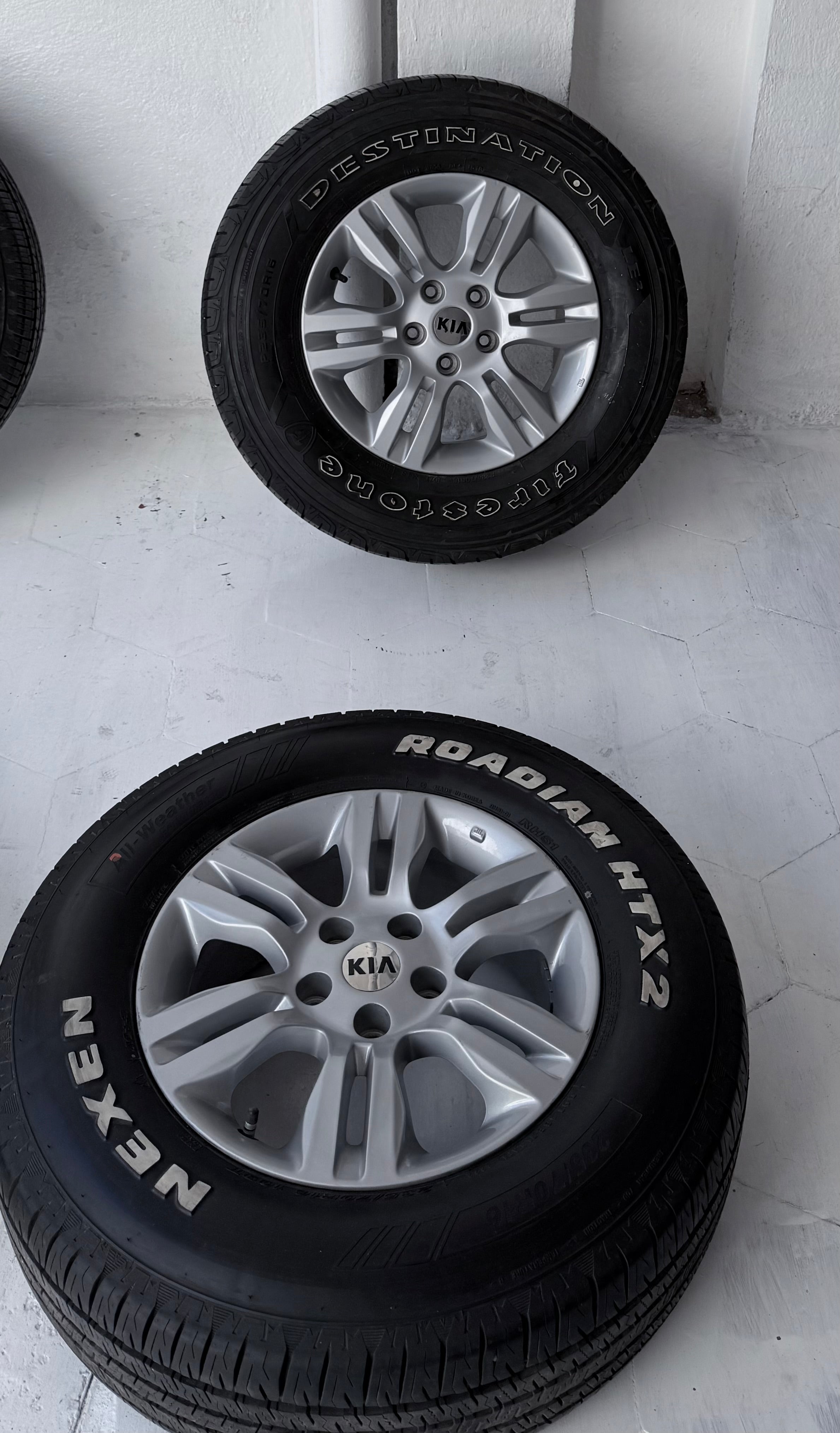 4 Rines con llantas 16” Kia Seltos y Sportage, Hyundai Tucson y Creta – 5×114